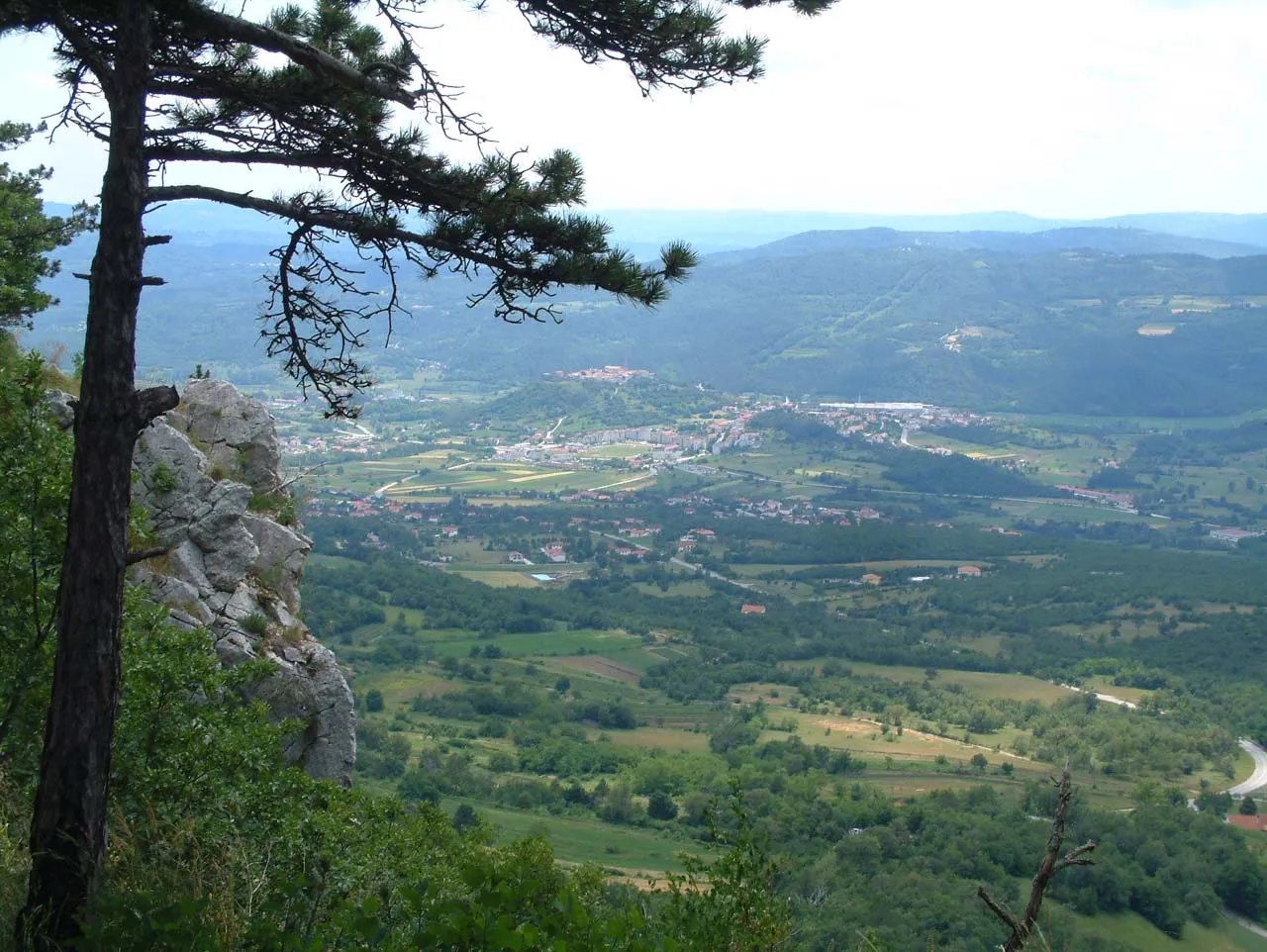 Photo showing: City of Buzet, Croatia,  by K. Korlević