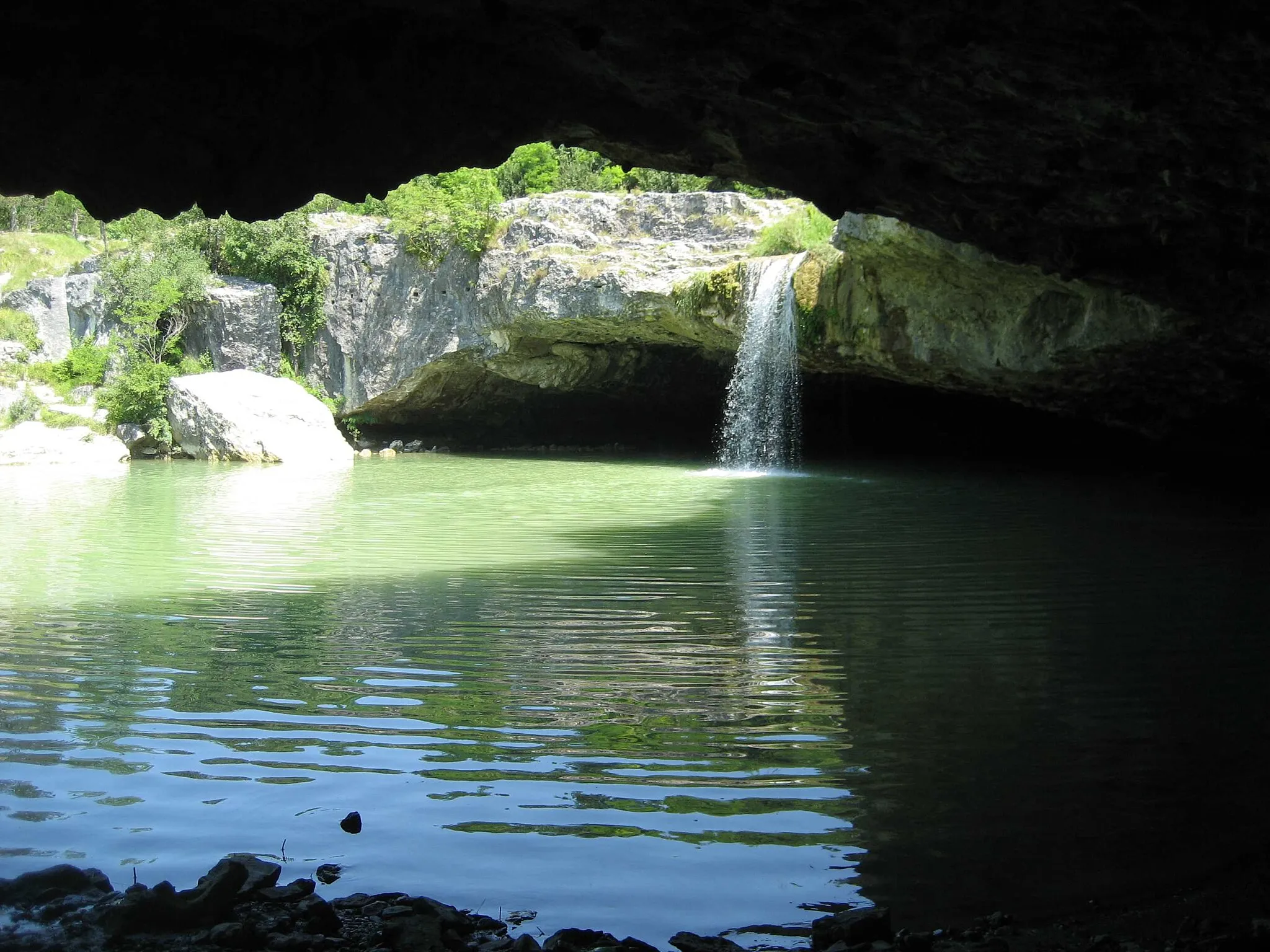 Photo showing: Zarecki Krov Waterfall, Croatia.