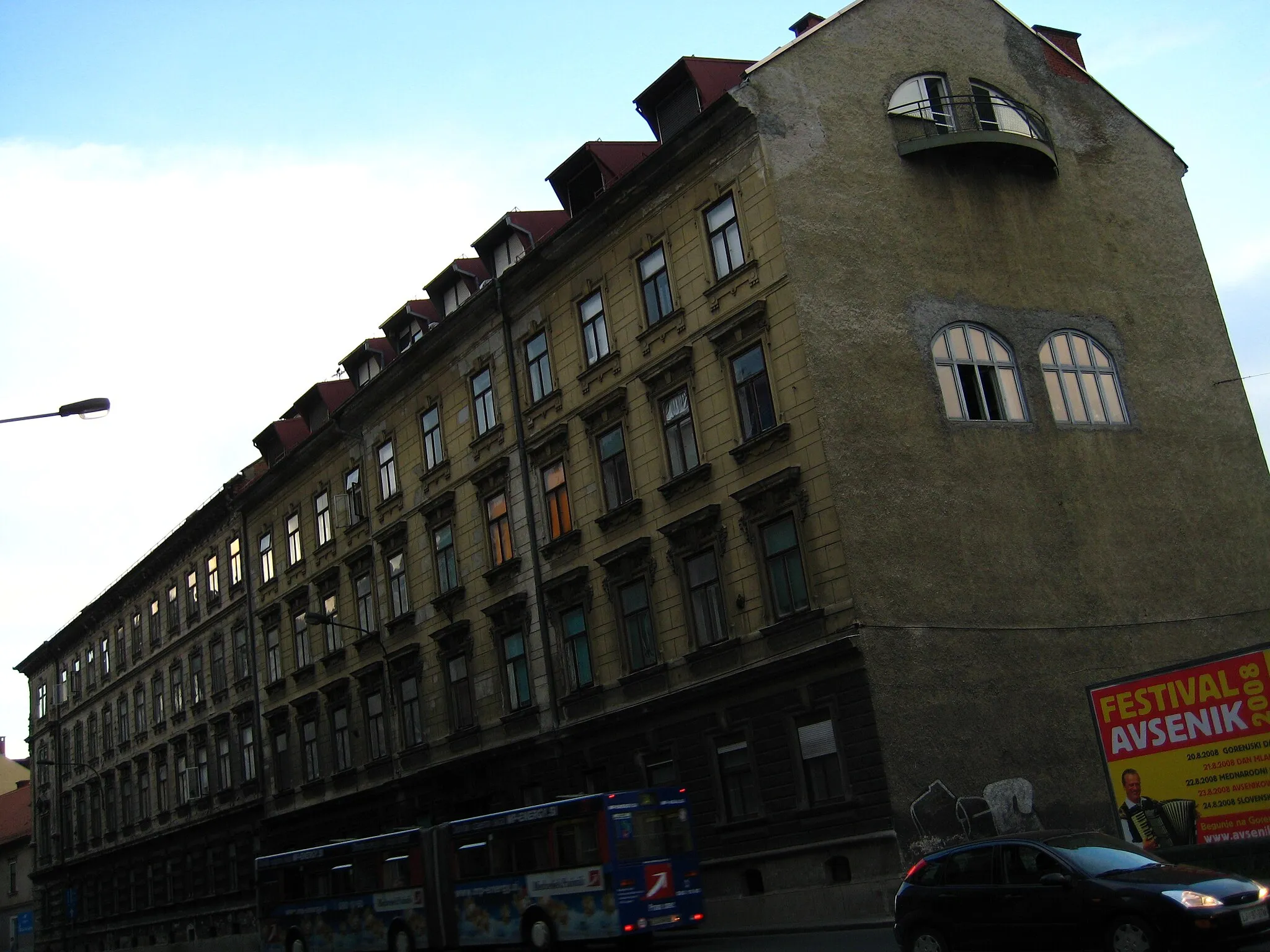 Photo showing: Palace at Roman Street No. 7a, Ljubljana. The front facade is turned towards Slovene Street.