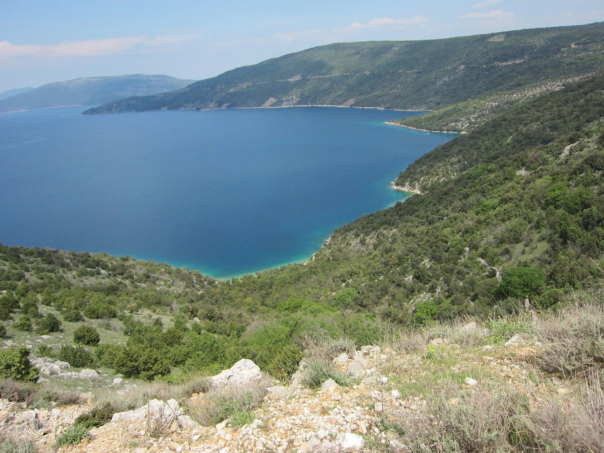 Photo showing: Between the town of Cres and Valun, Croatia.