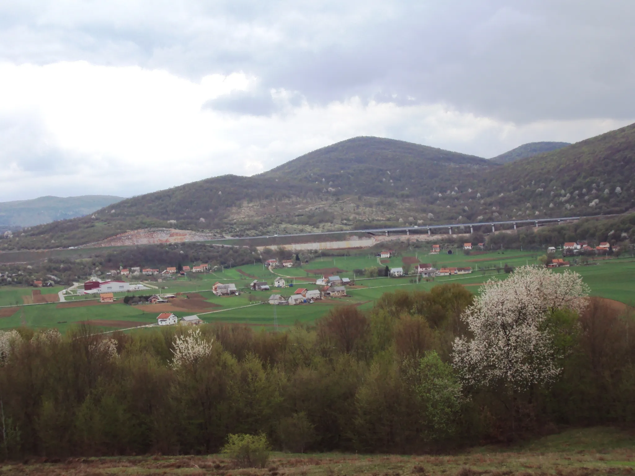 Photo showing: The village of Kompolje near Otočac, Region of Lika, Croatia