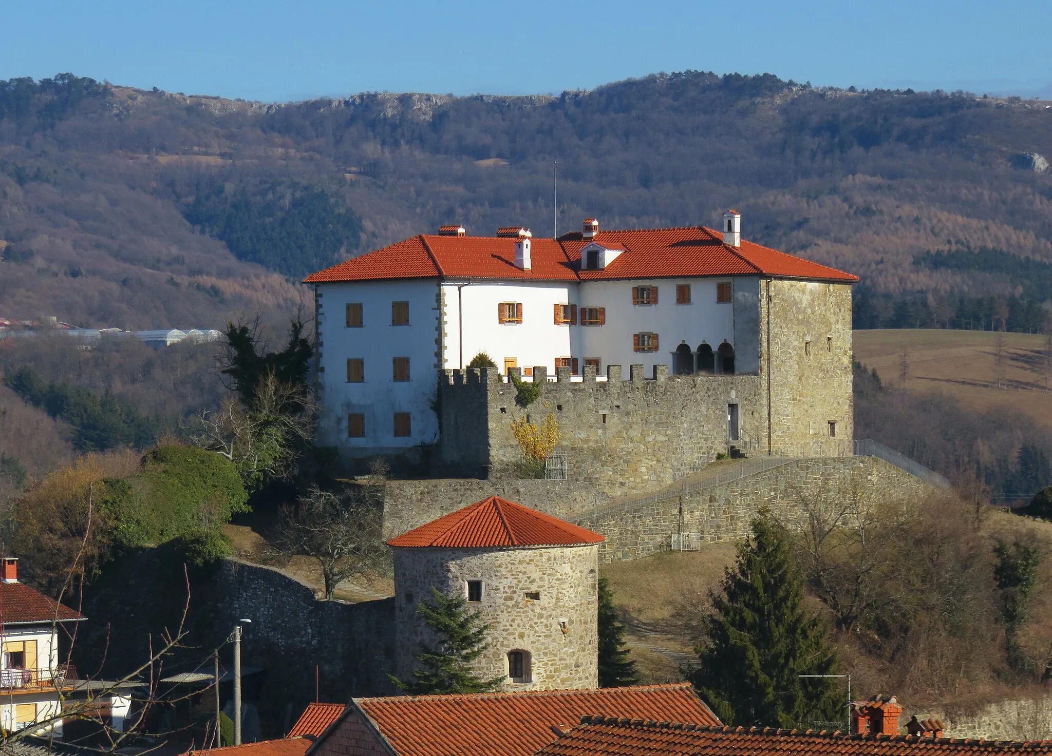 Photo showing: Prem Castle in Prem, Municipality of Ilirska Bistrica, Slovenia