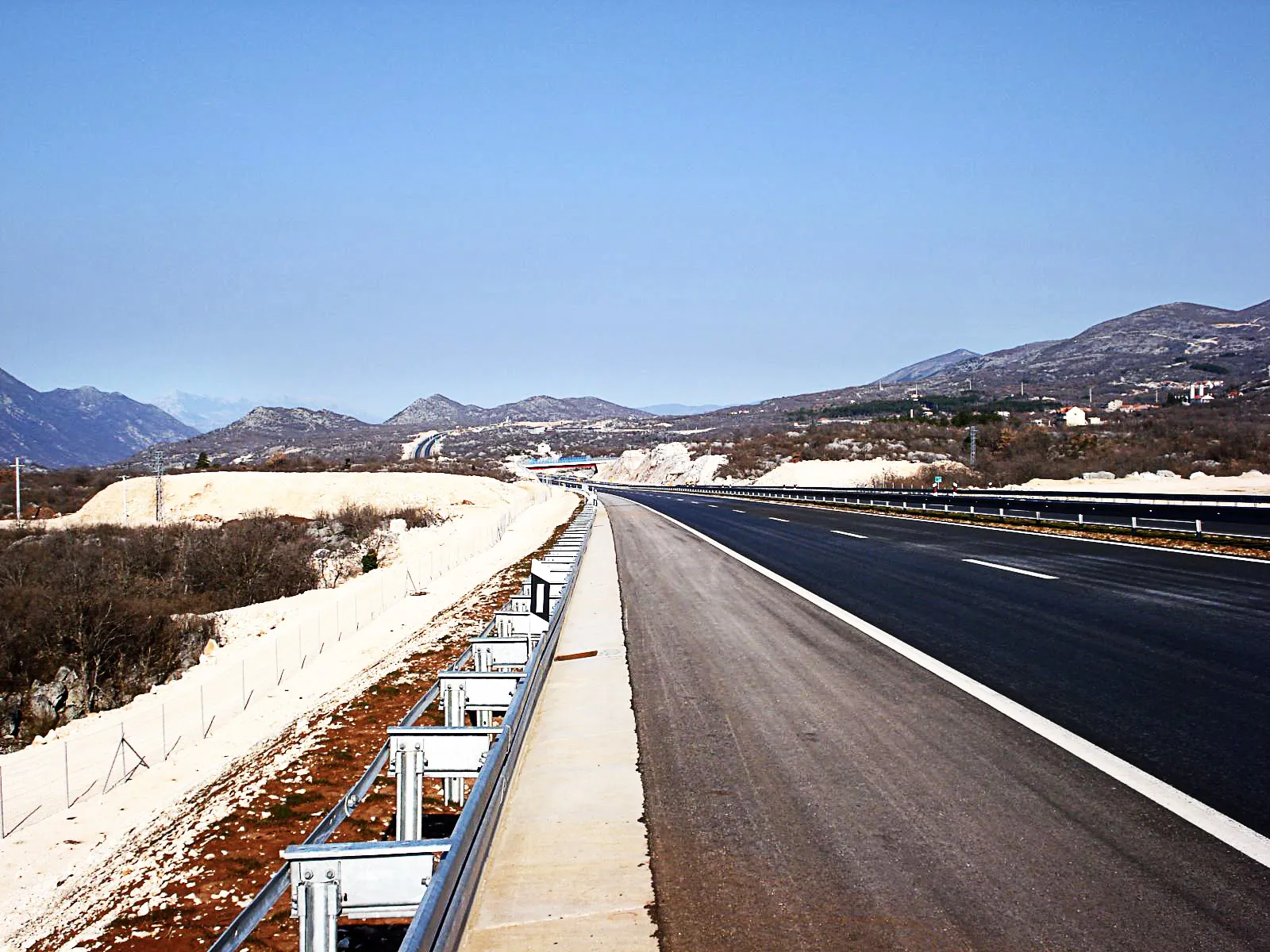 Photo showing: Croatian A1 Highway, near Zagvozd.