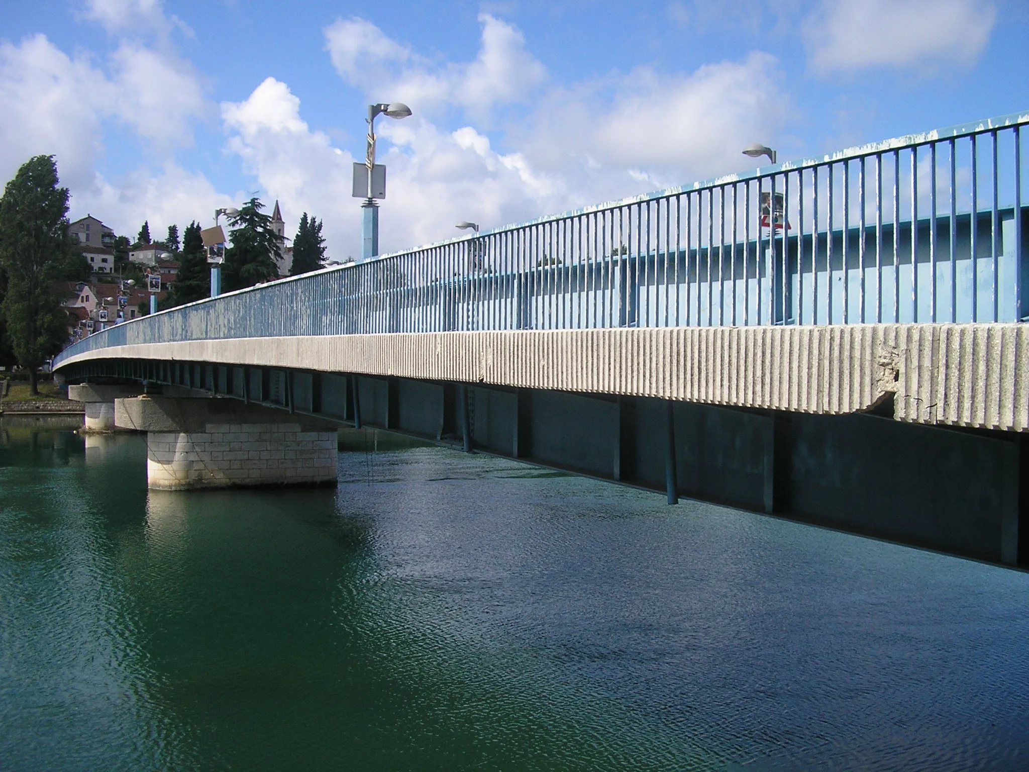 Photo showing: Harbor bridge in Metković, Croatia