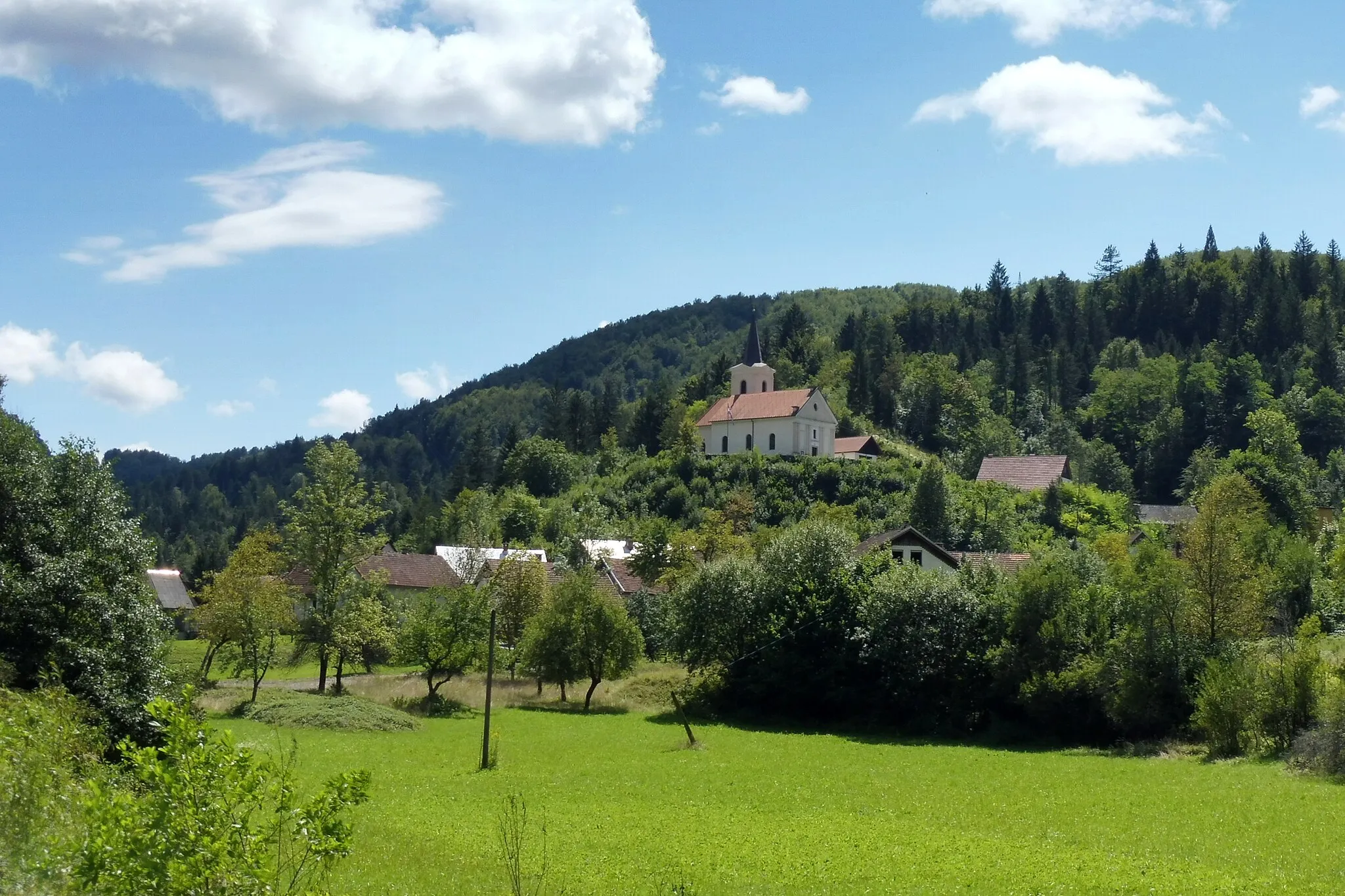 Photo showing: The village of Turke on the Croatan side of the Kupa/Kolpa valley