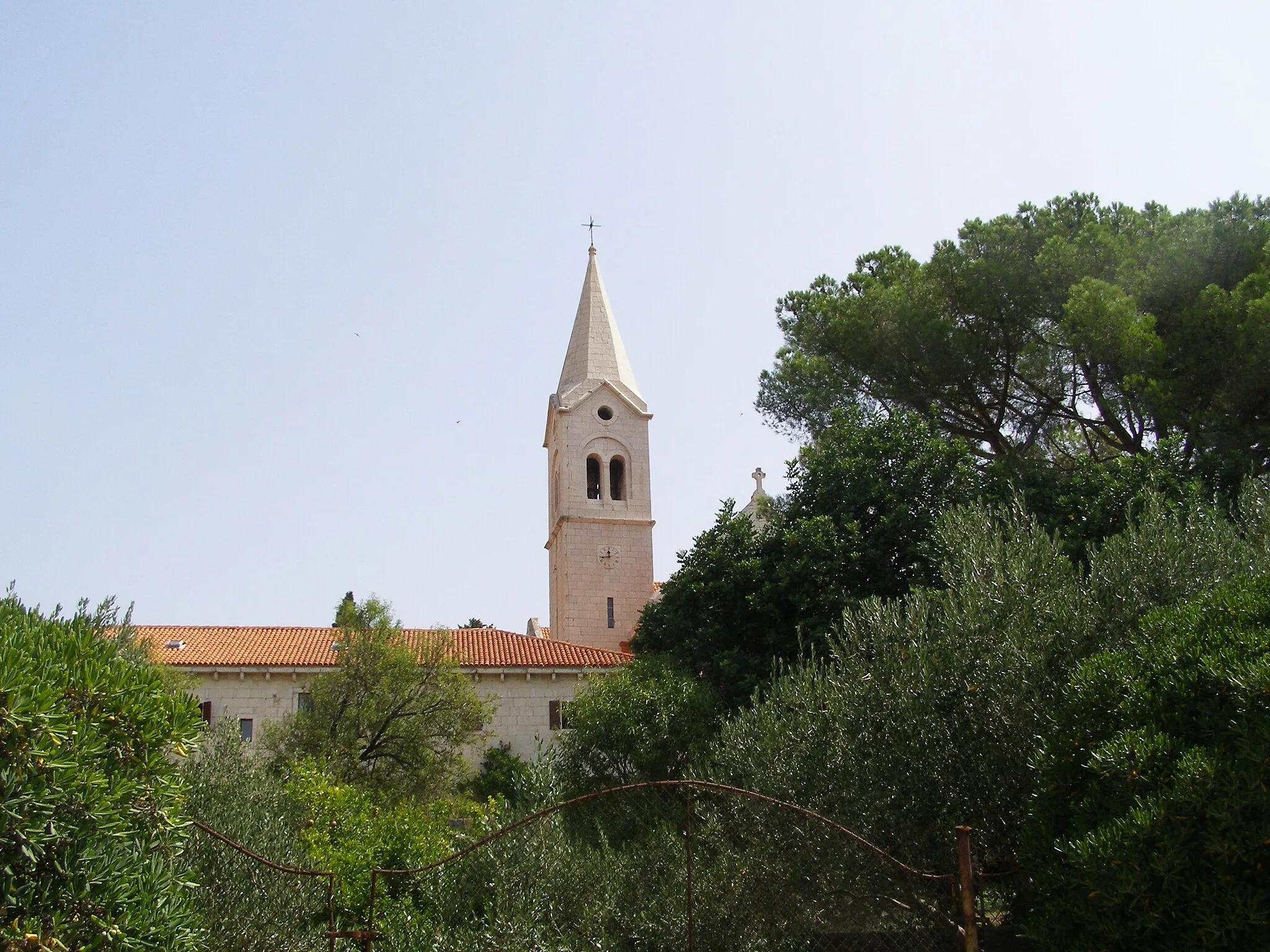 Photo showing: Sumartin Catholic Church, Brac, Croatia