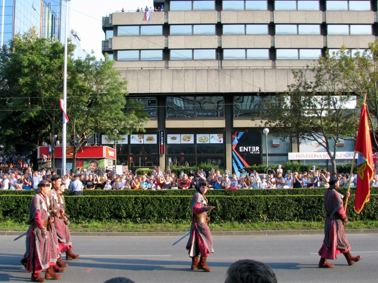 Photo showing: Domagojevi strijelci na svečanom mimohodu u Zagrebu, 4. kolovoza 2015.