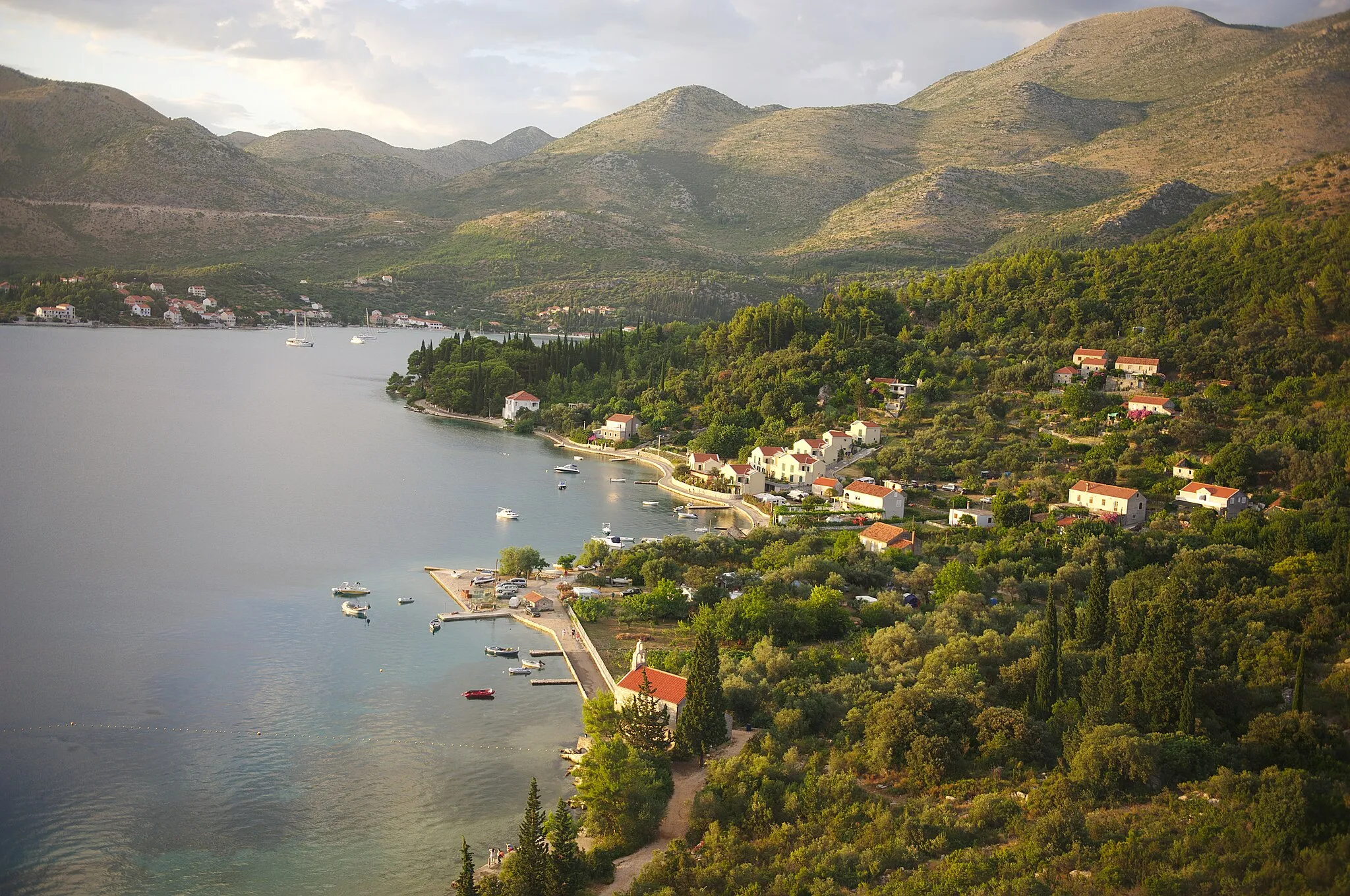 Photo showing: Banja, peaceful village of Dalmatia