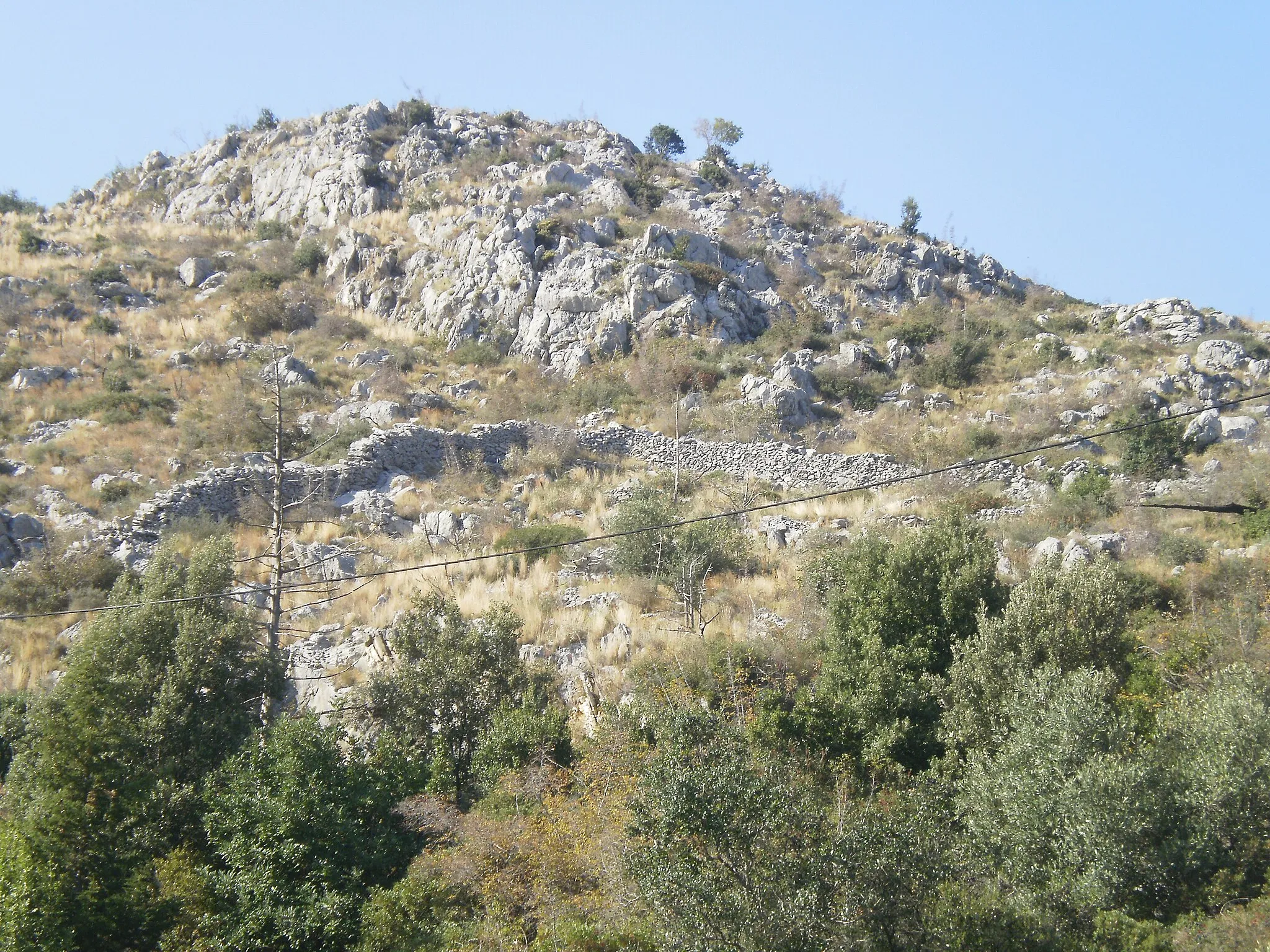 Photo showing: Dry rock walls , Lozica