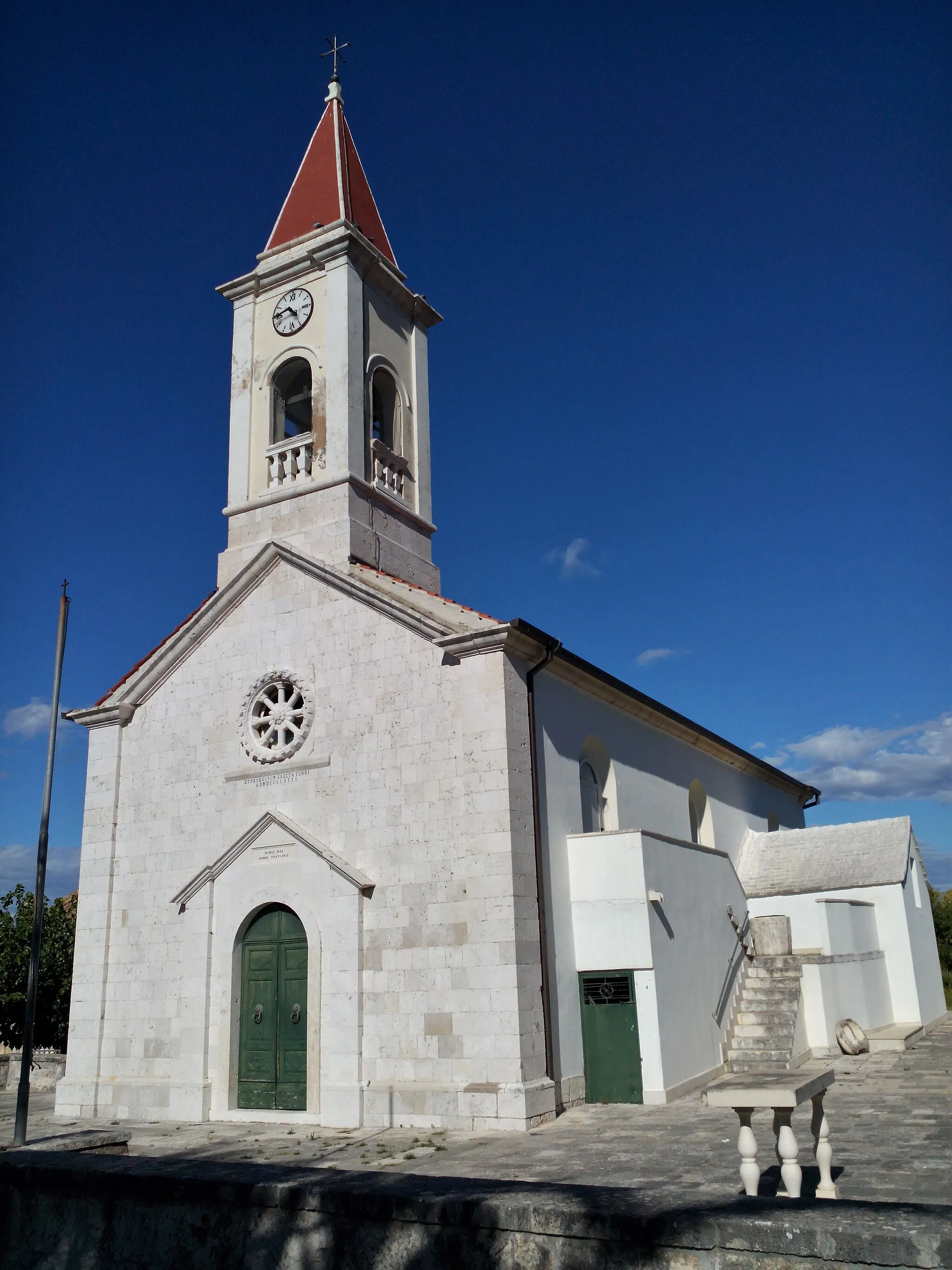 Photo showing: Župna crkva Pohođenja Blažene Djevice Marije u Mircima.