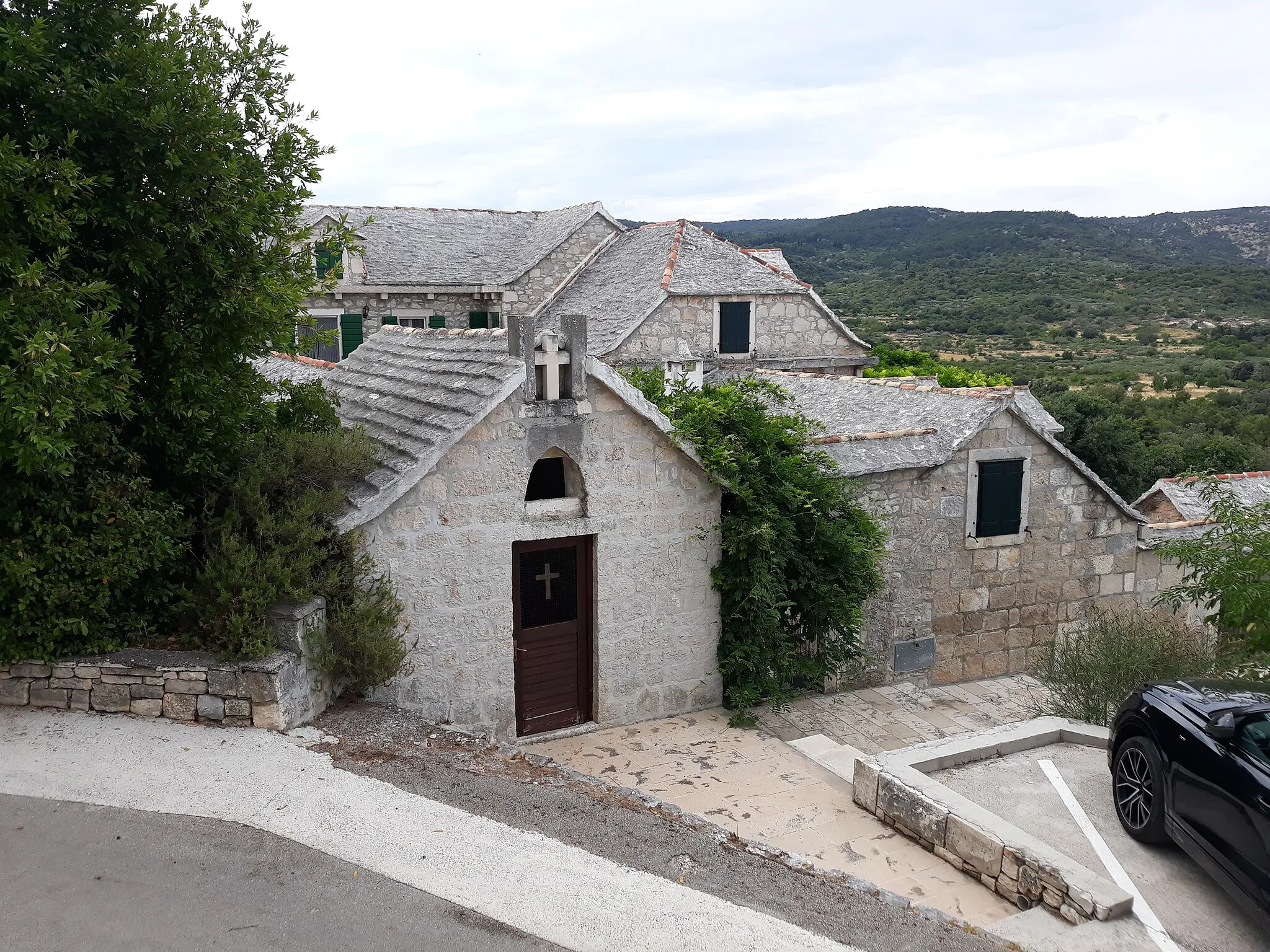 Photo showing: Crkva sv. Križa sa sklopom kuća Jakšić - Martinović