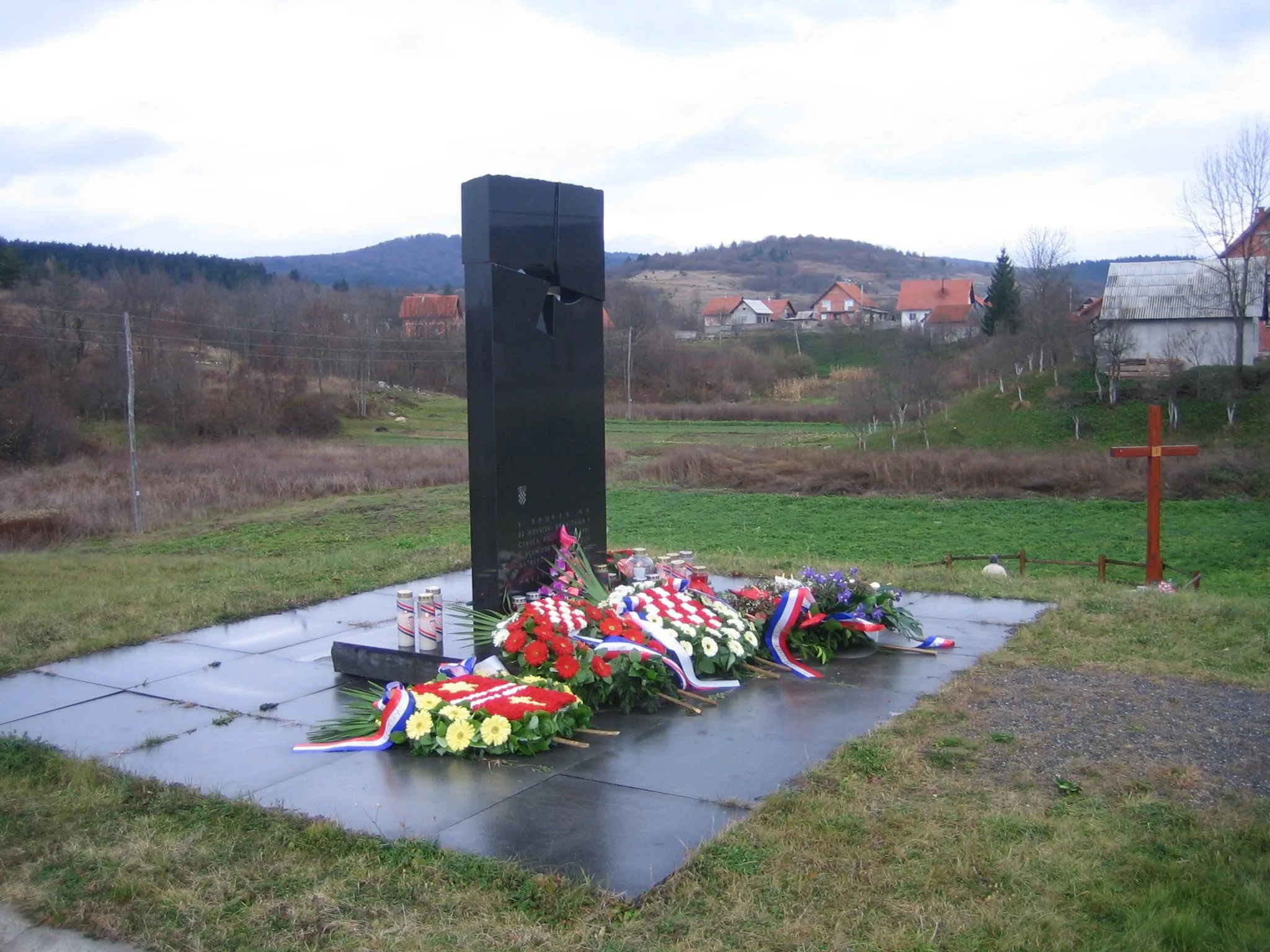 Photo showing: Memorial, to the victims of the Saborsko Massakre 1991