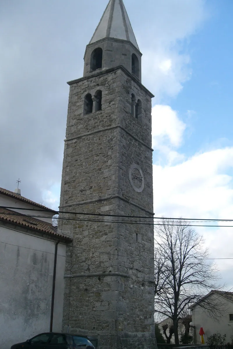 Photo showing: Church tower in Roč, Istria, Croatia