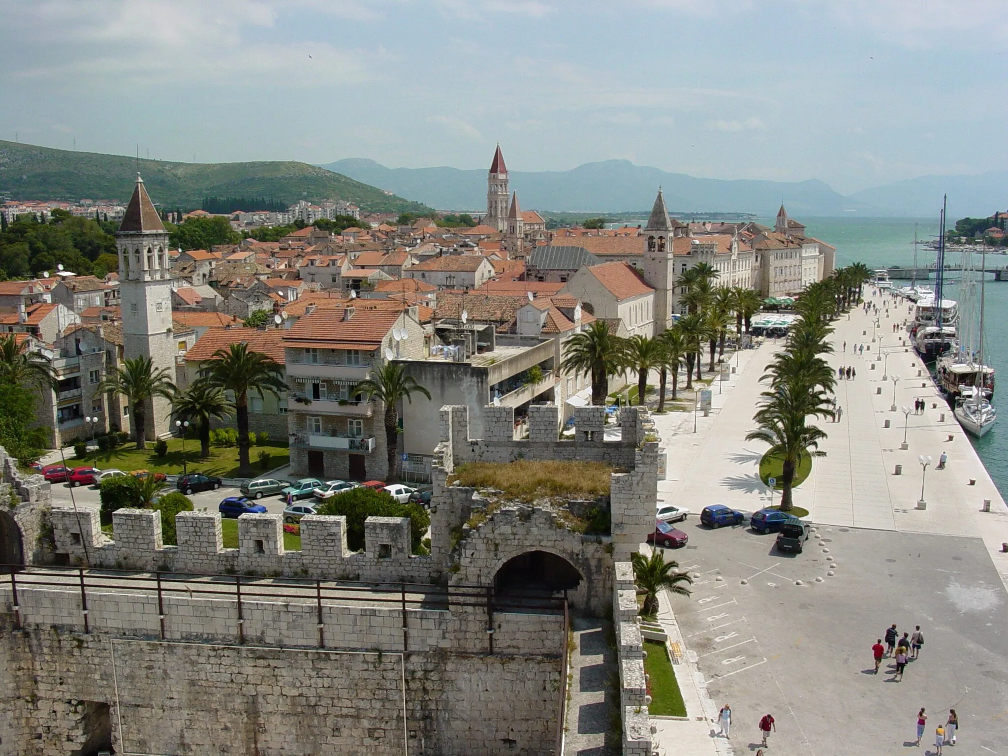 Photo showing: View over the center of Trogir, Croatia. June 2004.