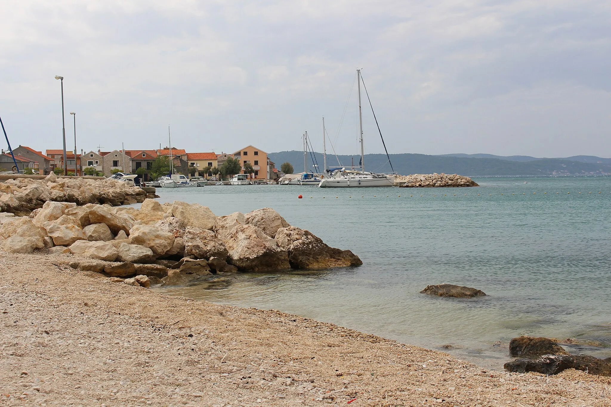 Photo showing: Море около поселка Бибинье. Хорватия.