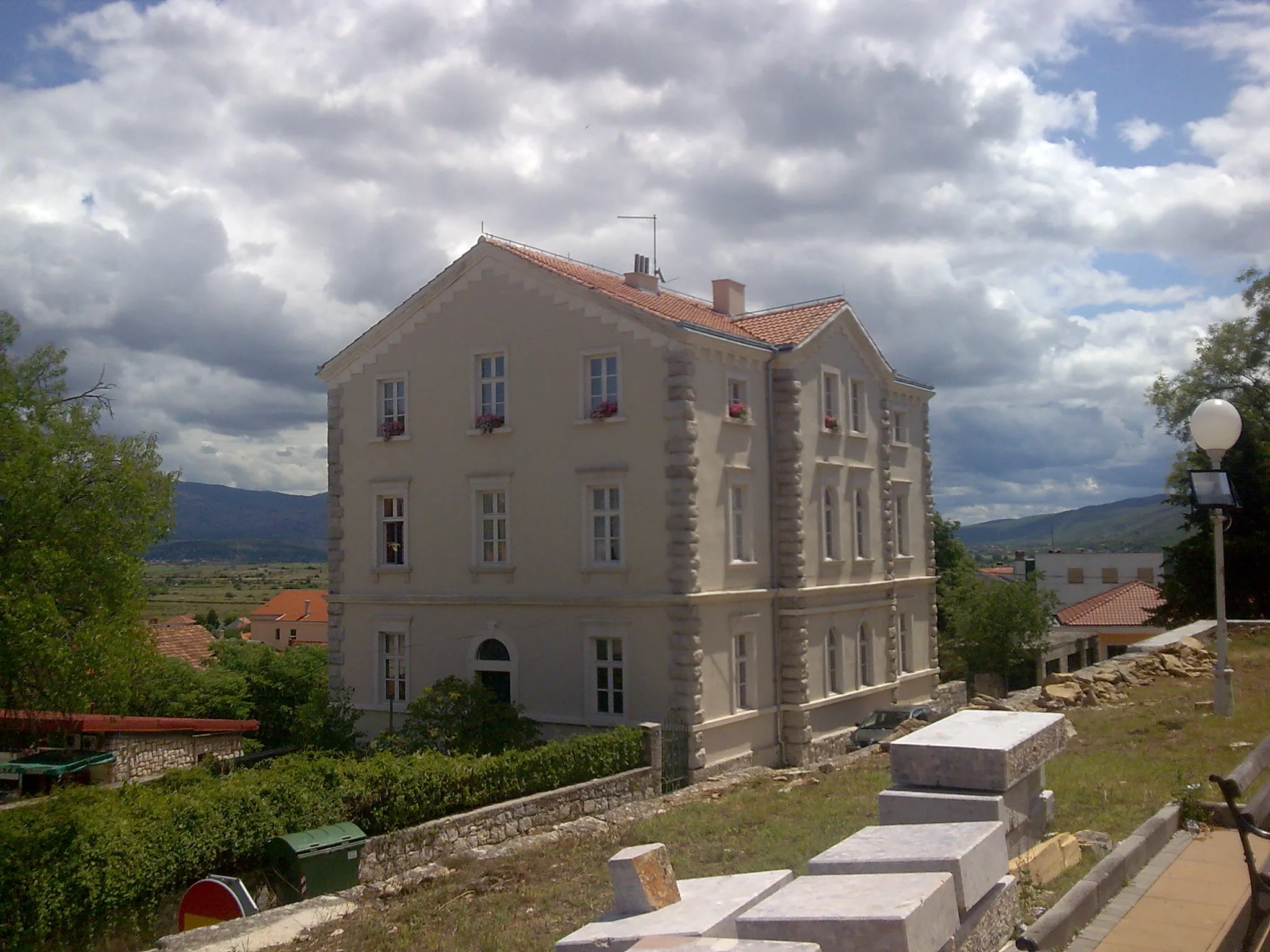 Photo showing: Drniš