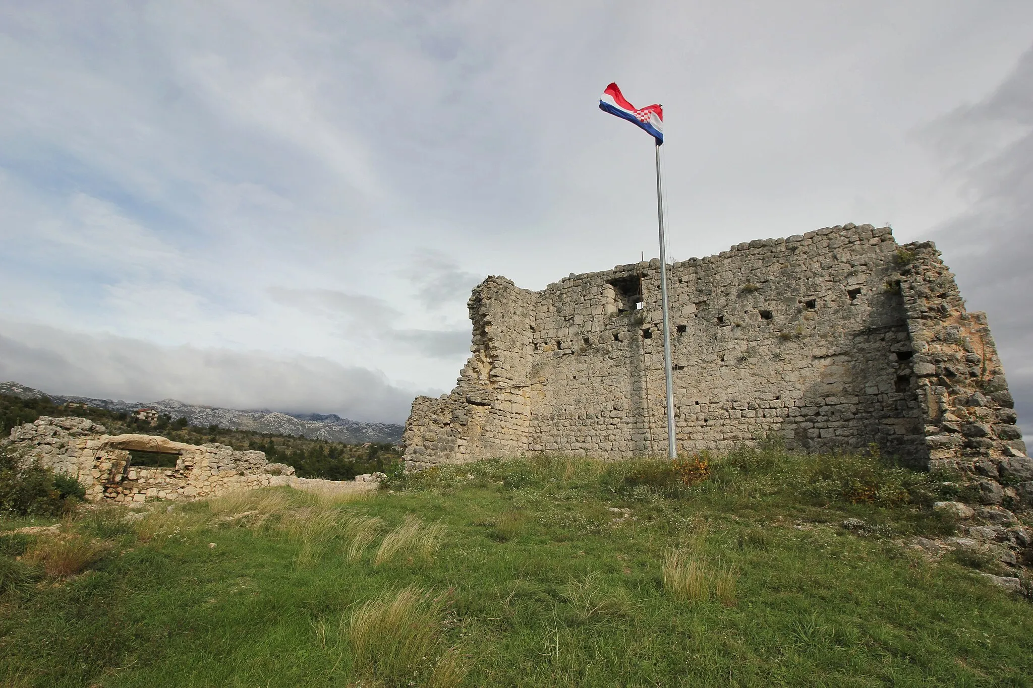 Photo showing: Auf der Festung von Obrovac, Kroatien.