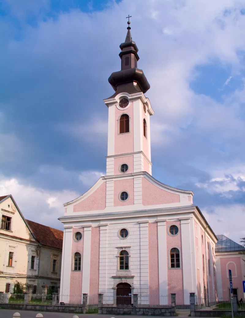 Photo showing: Crkva Svetog Trojstva u Otočcu