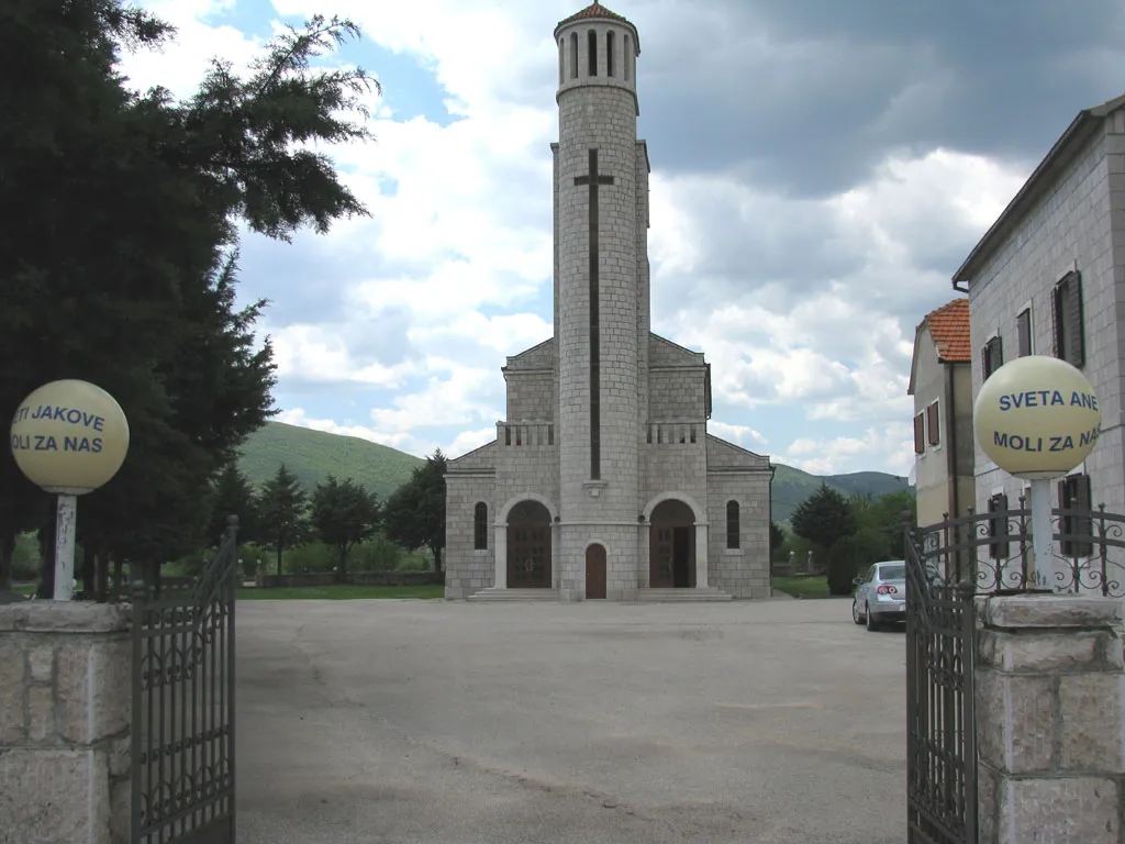 Photo showing: Church of St. Jacob in Dicmo, near Split, Croatia