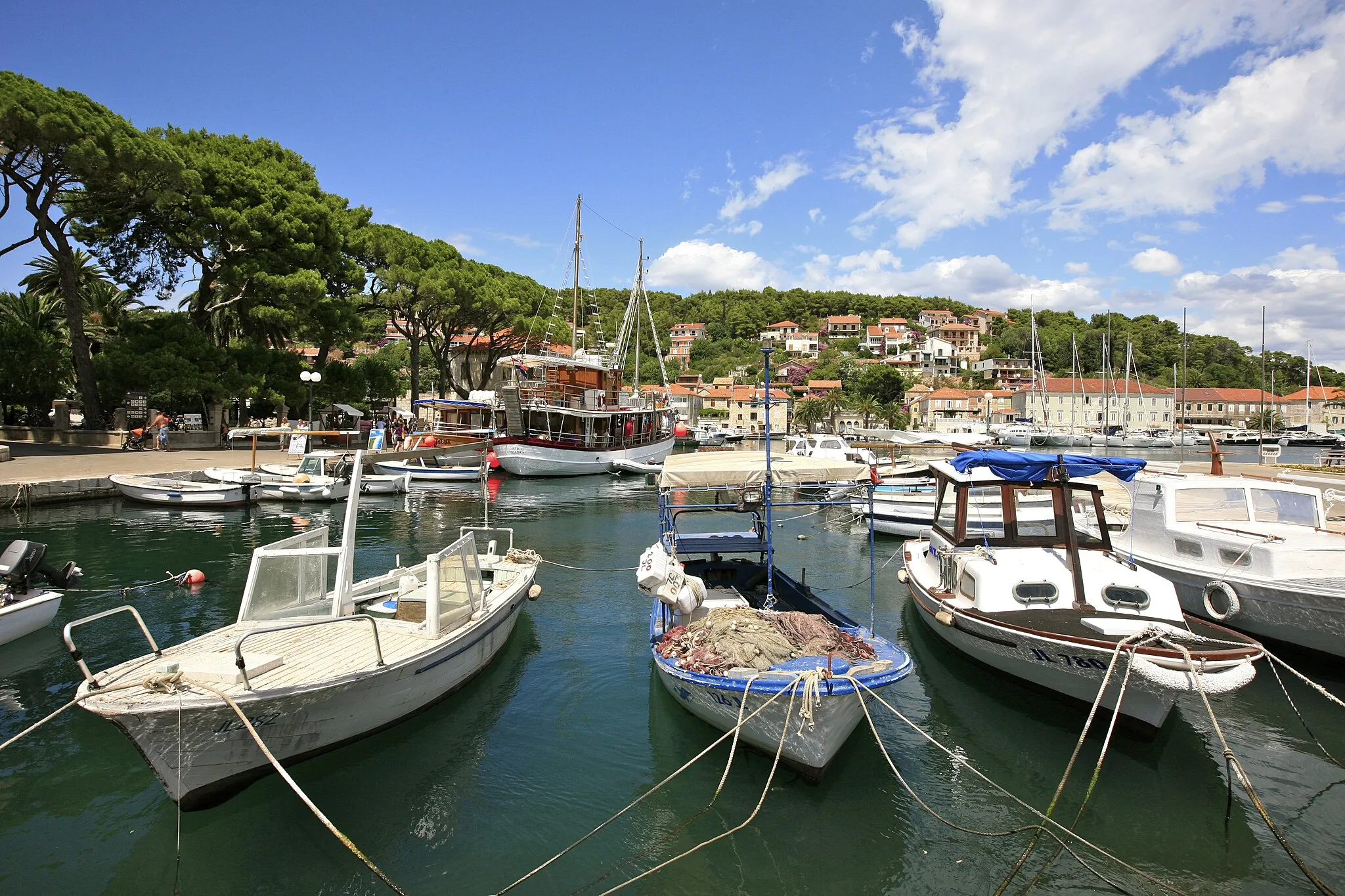 Photo showing: Boats in the Port of Jelsa, Hvar Island