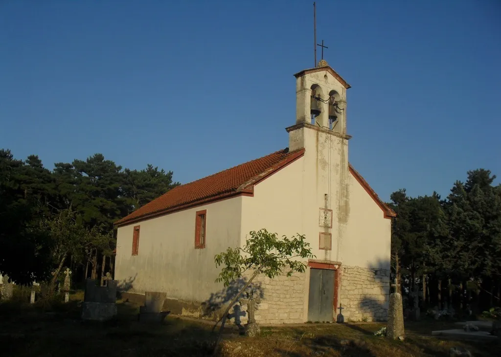 Photo showing: Храм СПЦ Свете Петке у Бјелини, Буковица, Далмација