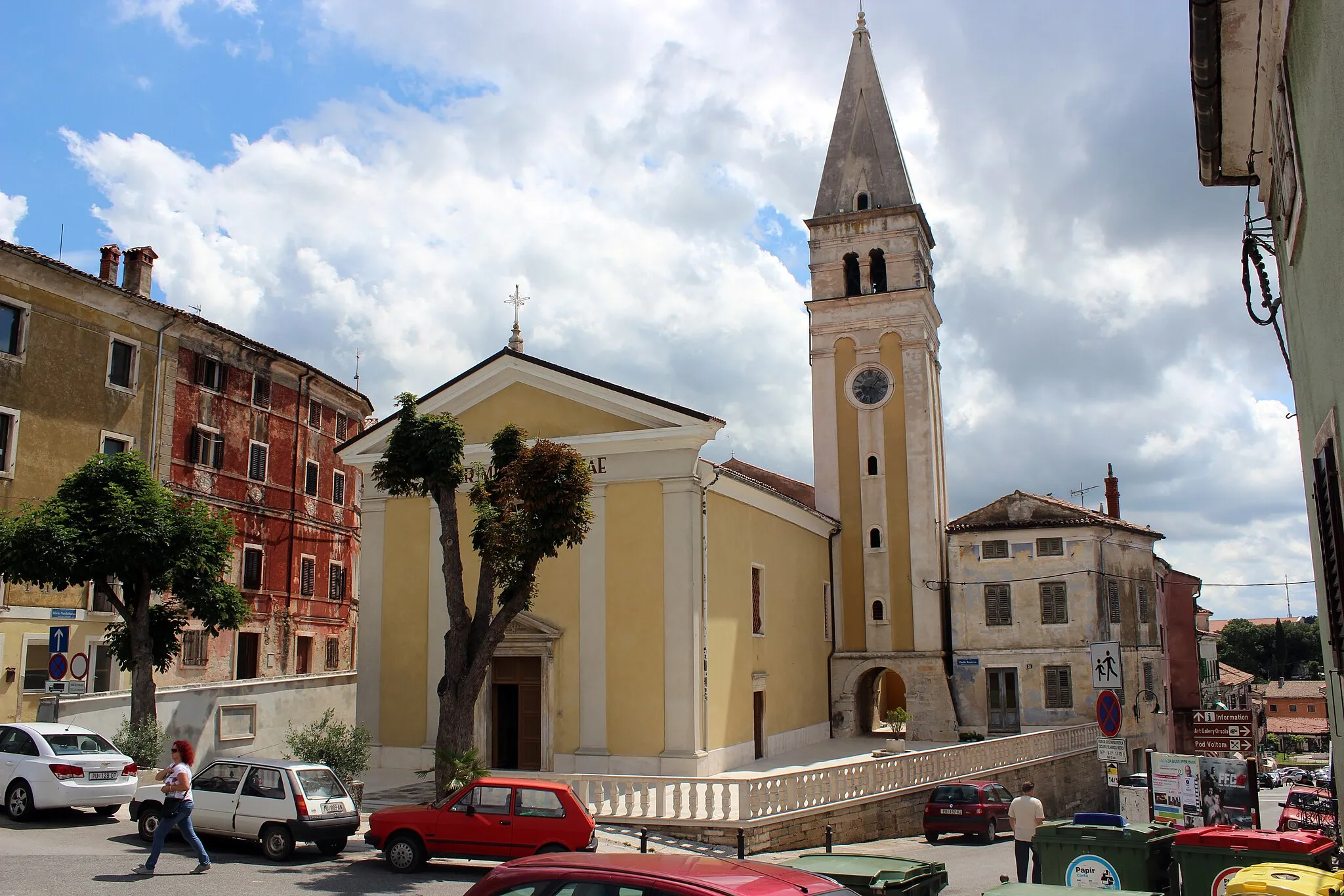 Photo showing: Sanctuary Church Mother of Mercy (Crkva Proštenišna Majike Milosrđa), in Buje, Croatia