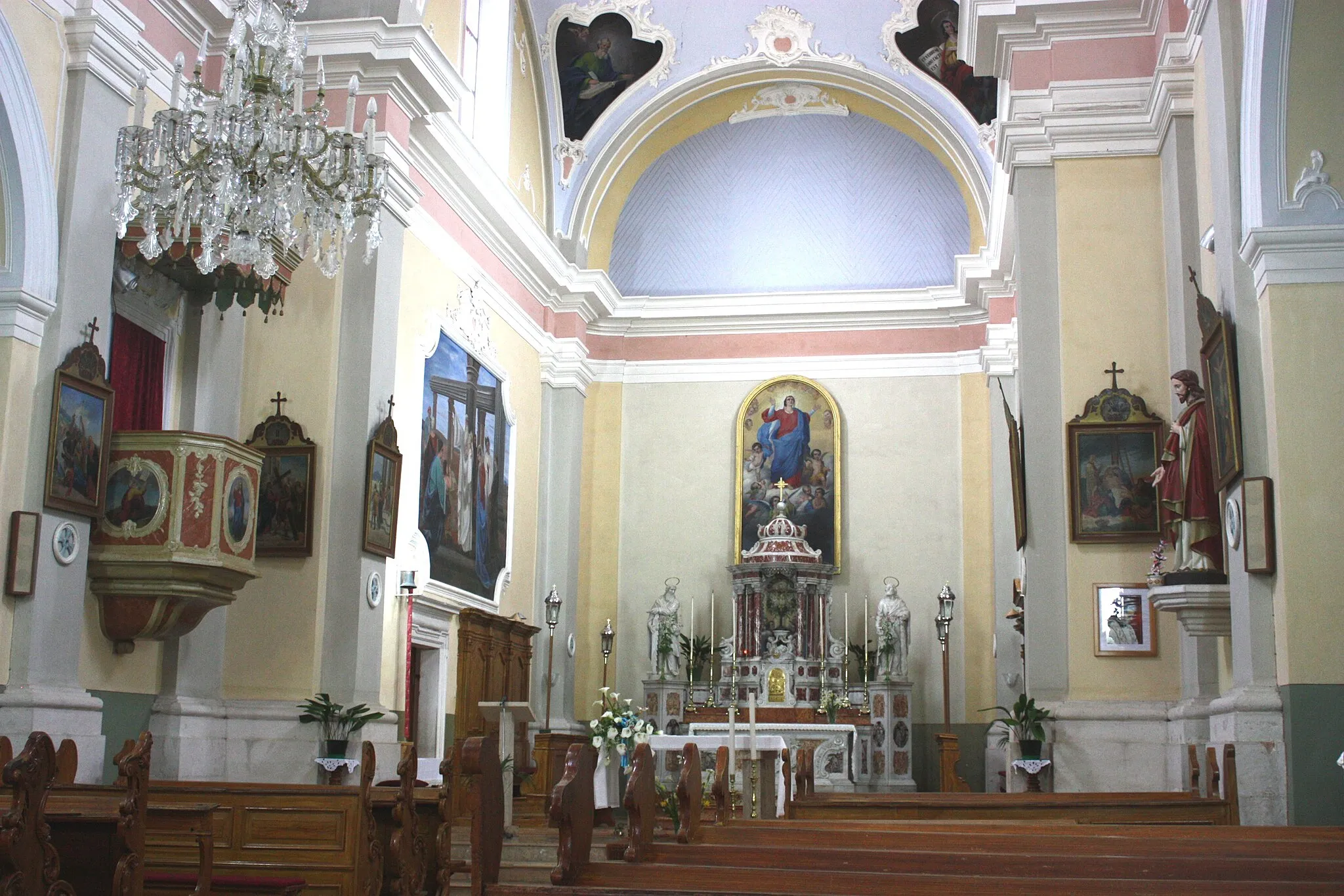 Photo showing: Tinjan, Saint Simeon and Saint Jude Thaddeus Church, inner view