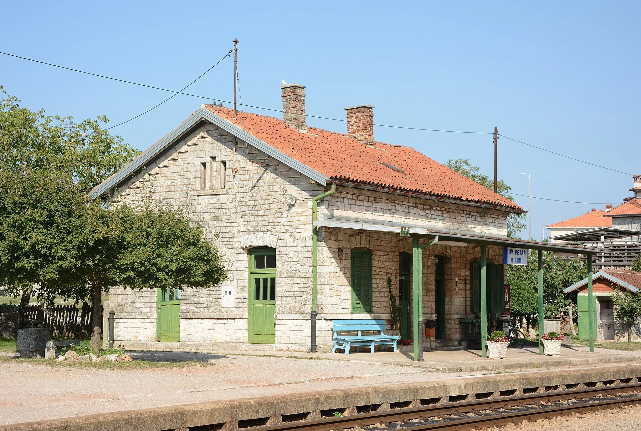 Photo showing: Sveti Petar u Šumi railway station, Croatia