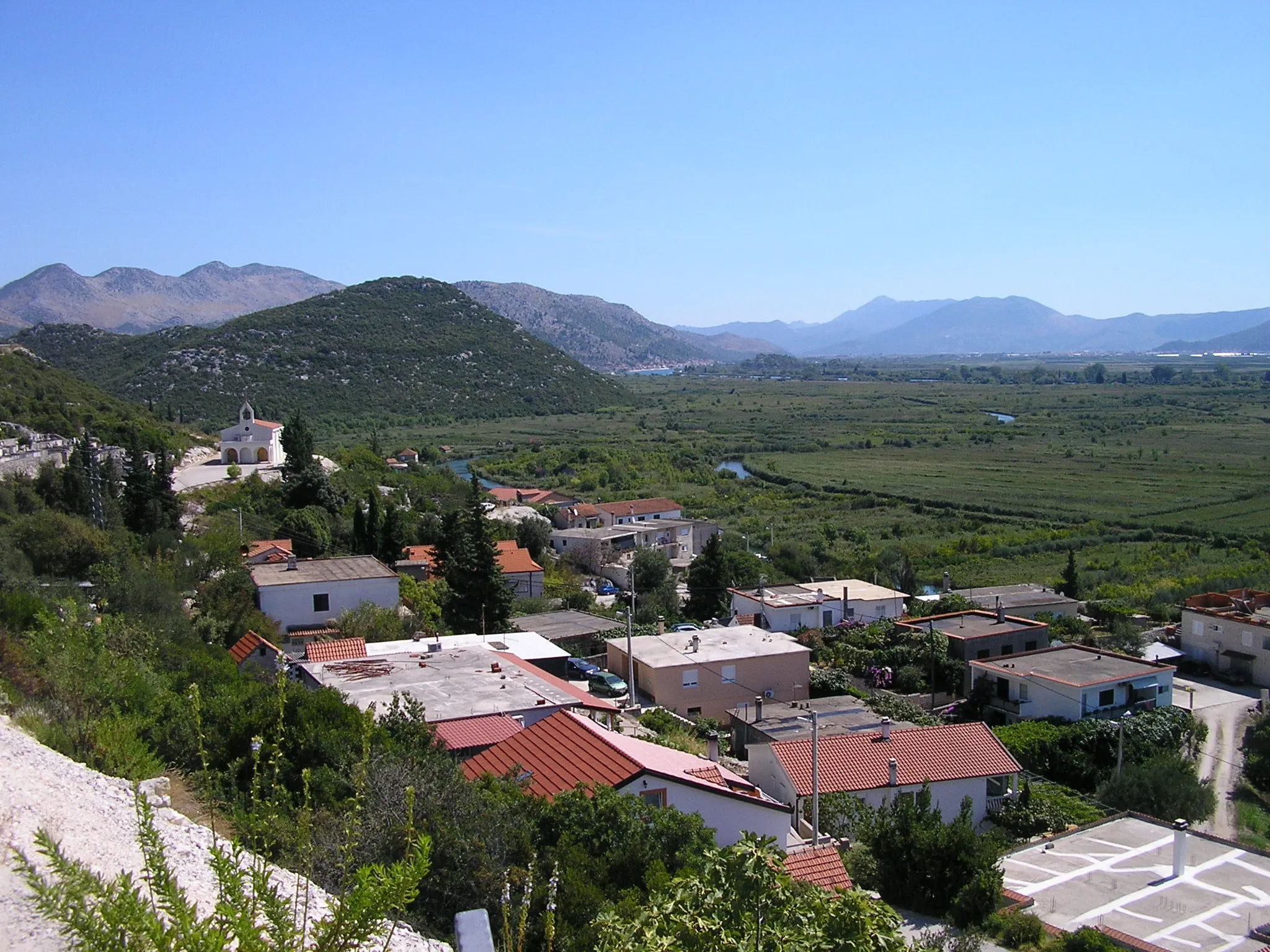Photo showing: Šarić Struga
