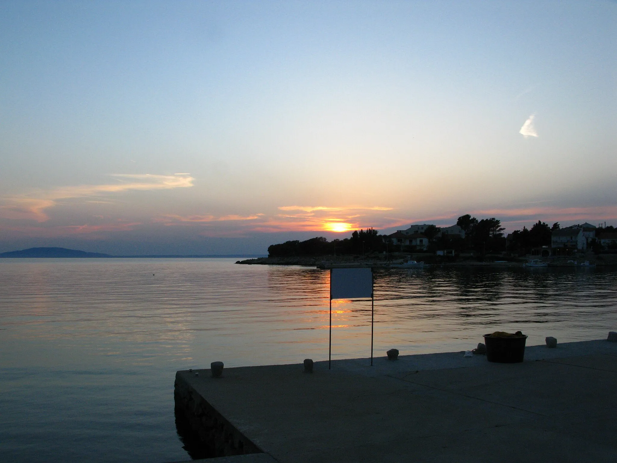 Photo showing: Sunset in Jakišnica, island Pag, Croatia.