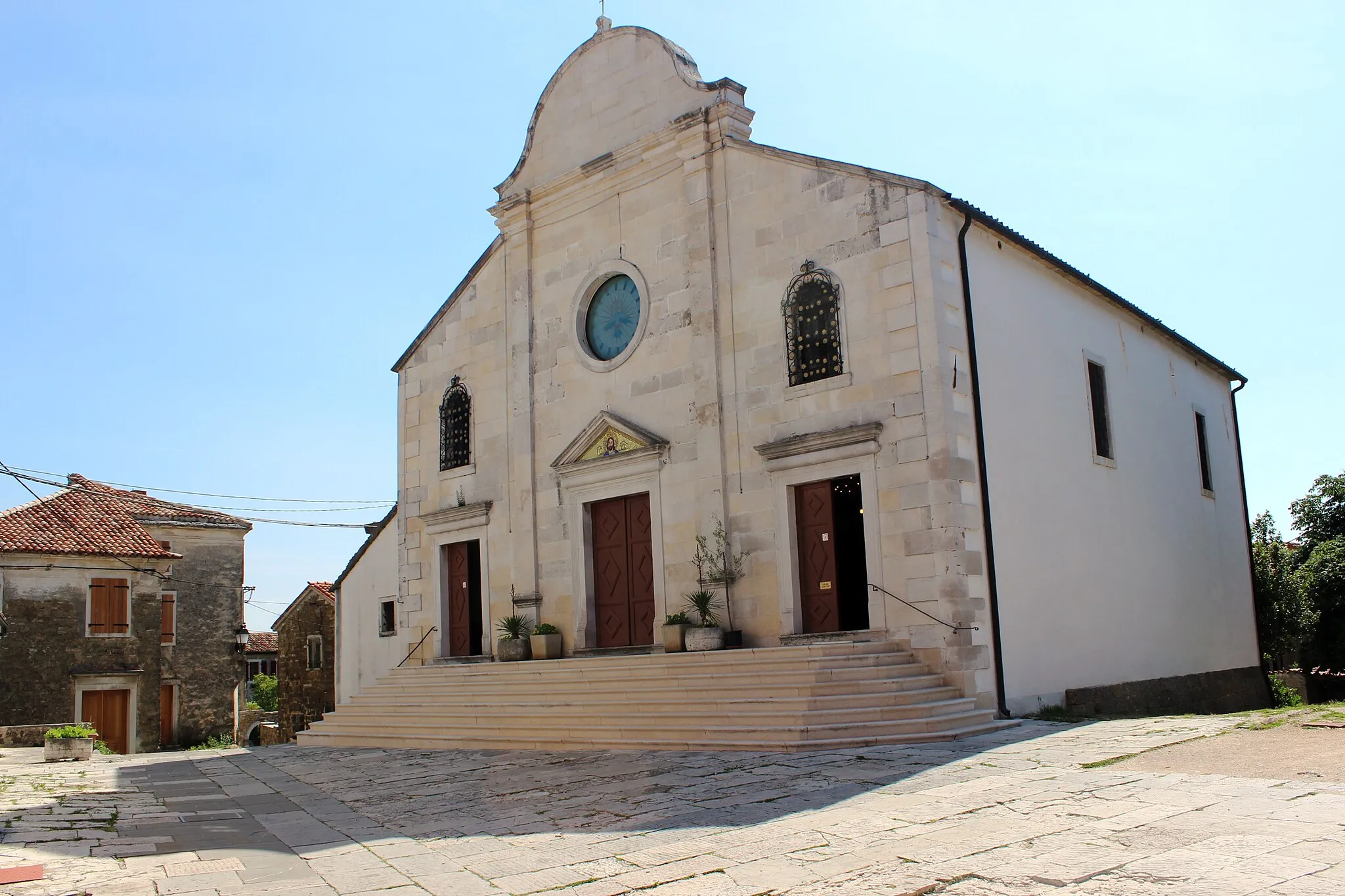 Photo showing: Church of St. George (Crkva Sveti Jurja), in Oprtalj, Croatia