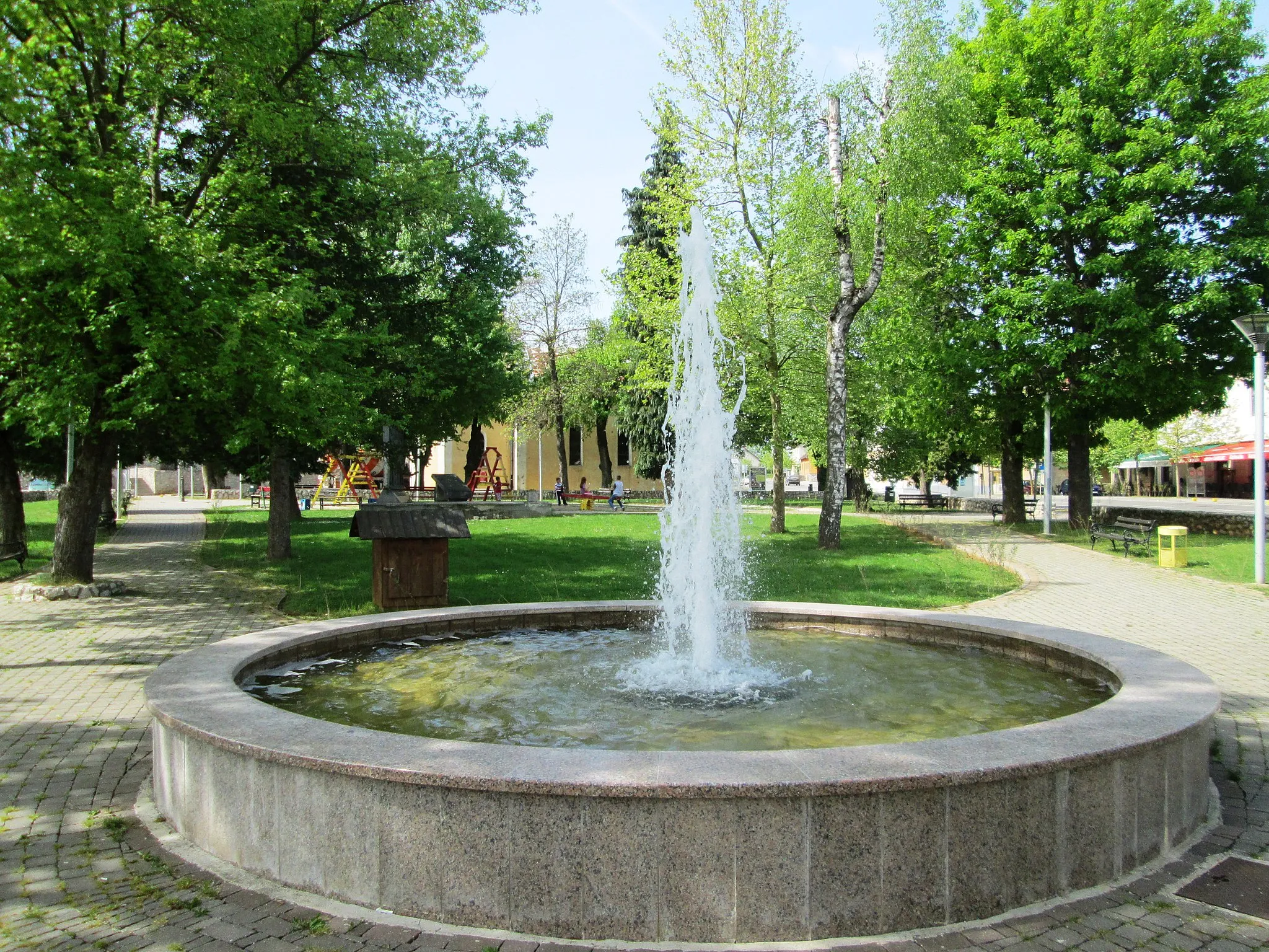 Photo showing: Park in Perusic, Croatia