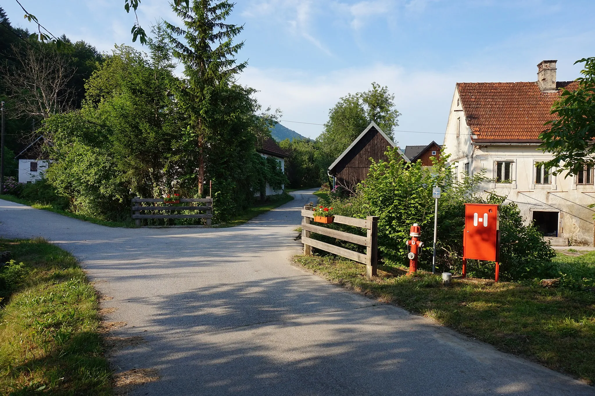 Photo showing: The village of Pirče in Kostel municipality, Slovenia.