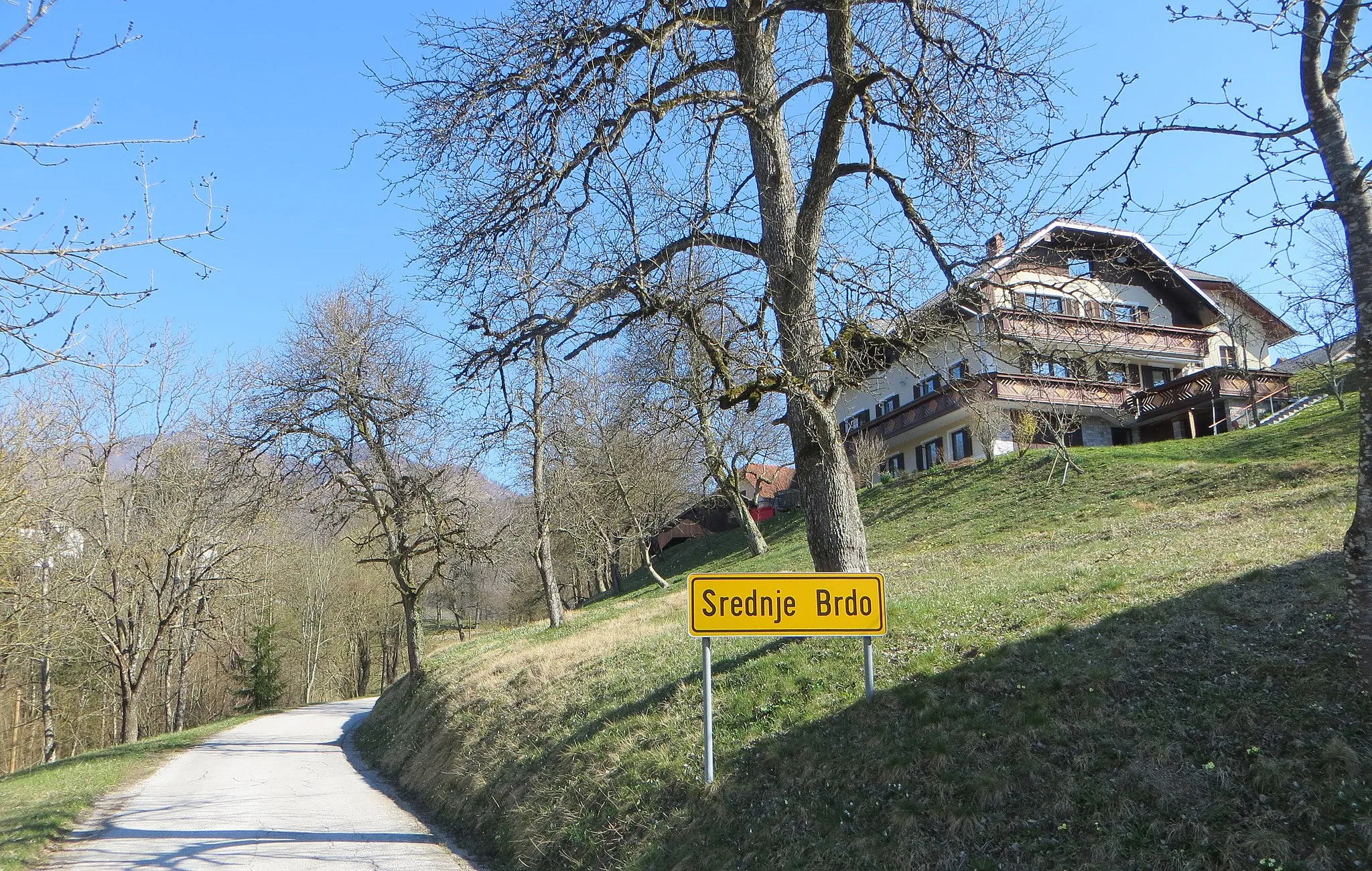 Photo showing: Srednje Brdo, Municipality of Gorenja Vas–Poljane, Slovenia