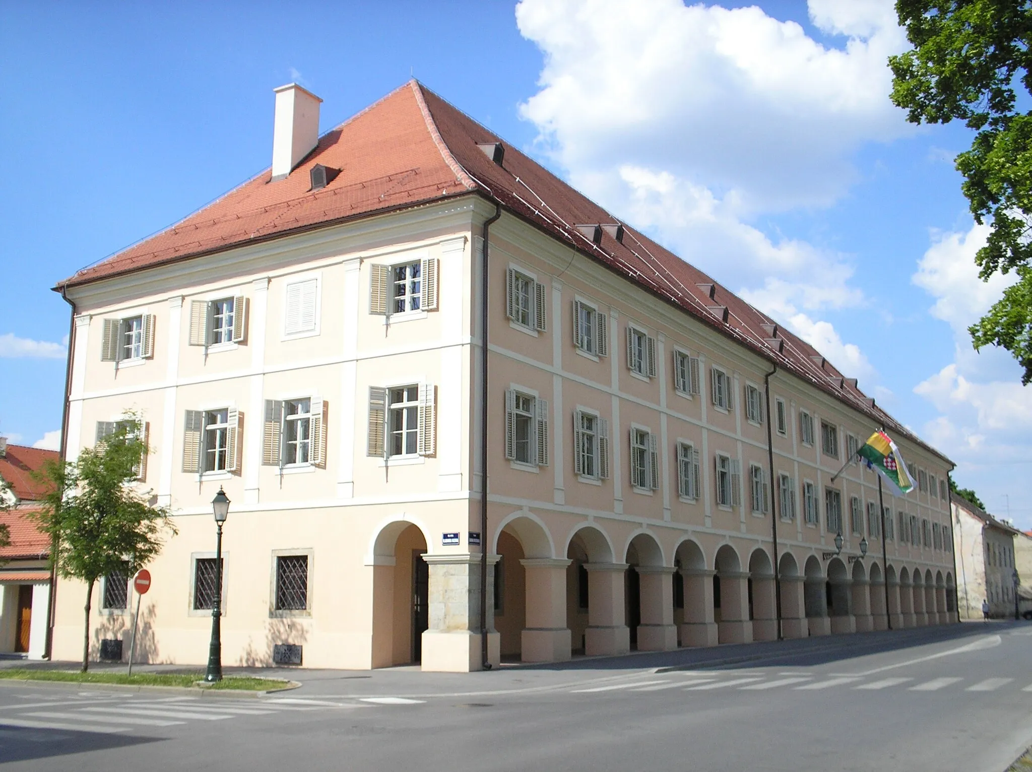 Photo showing: Town hall, Bjelovar, Croatia.