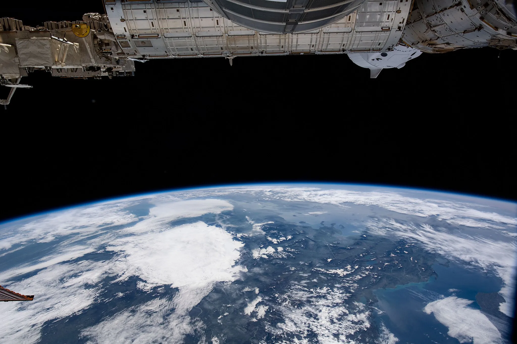 Photo showing: View of Earth taken during ISS Expedition 65.