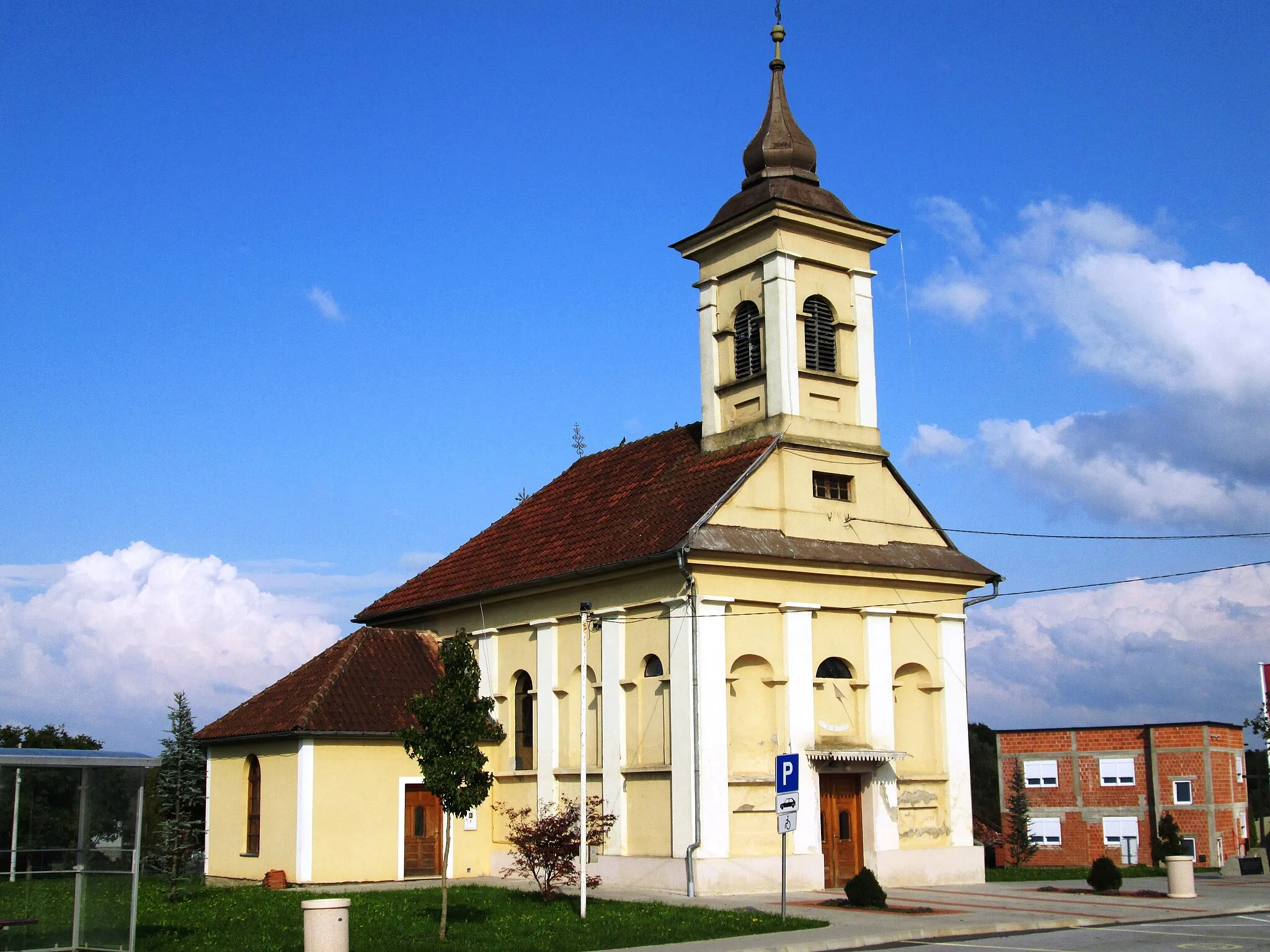 Photo showing: St. Vitus church in Predavac, Croatia.