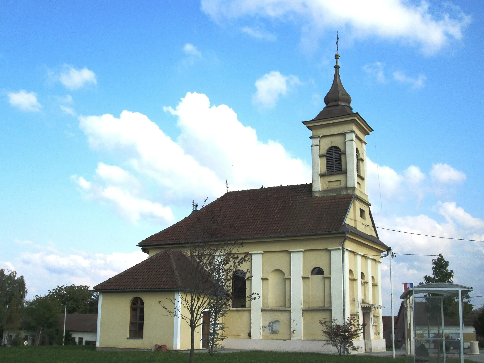 Photo showing: St. Vitus church in Predavac, Croatia.