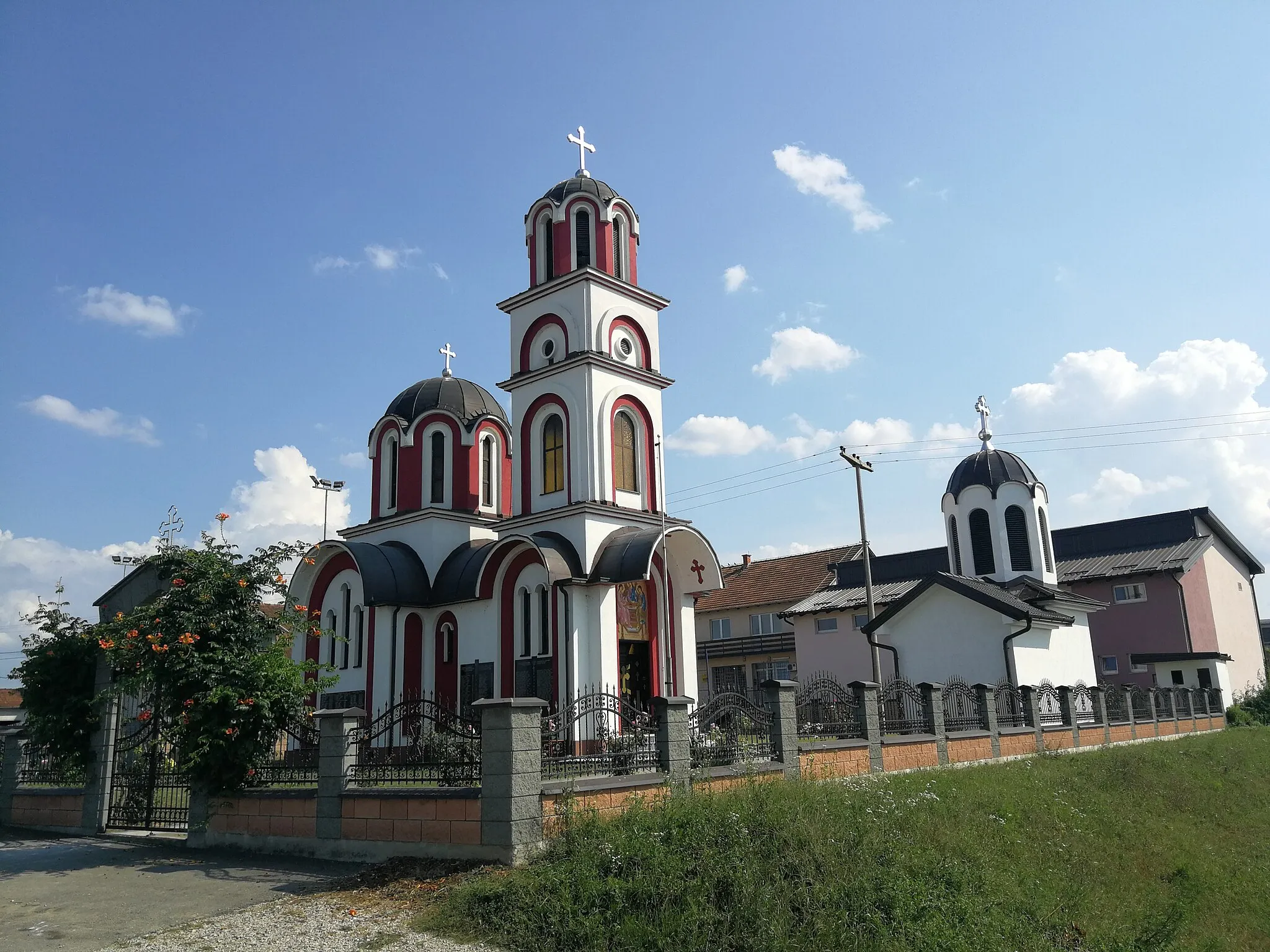 Photo showing: Memorial ortodox church in Krepsic near Brcko