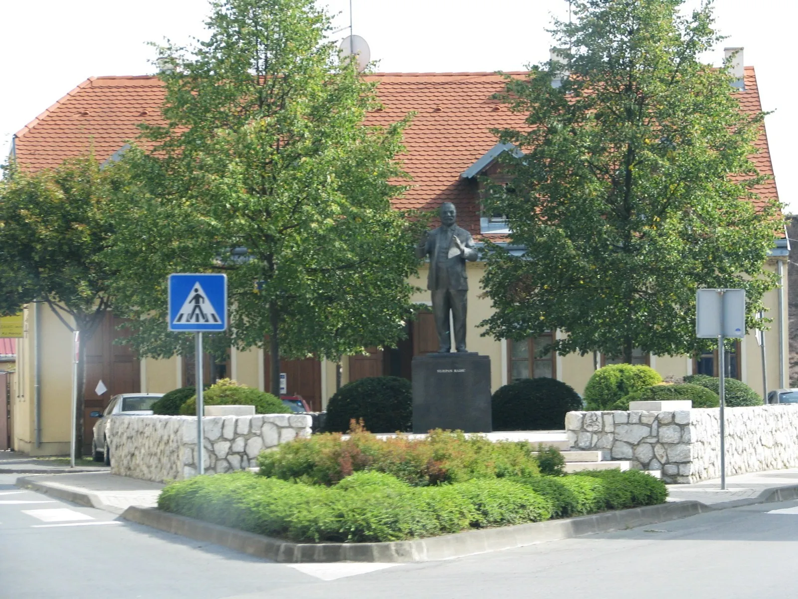 Photo showing: Spomenik Stjepanu Radiću u Petrinji