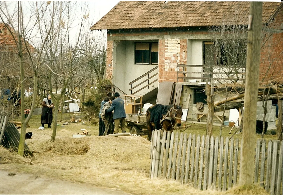 Photo showing: Serb families forced from their homes due to regulaions in the Dayton agreement from 1995. Picture taken near the town of Modriča, northeastern Bosnia
