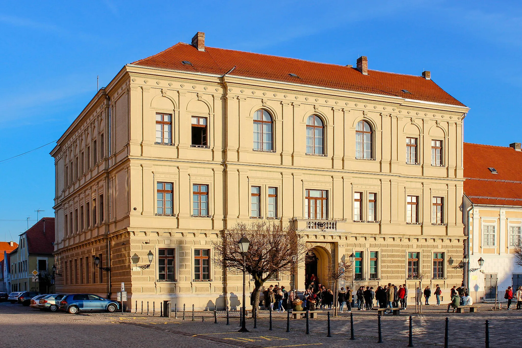 Photo showing: School