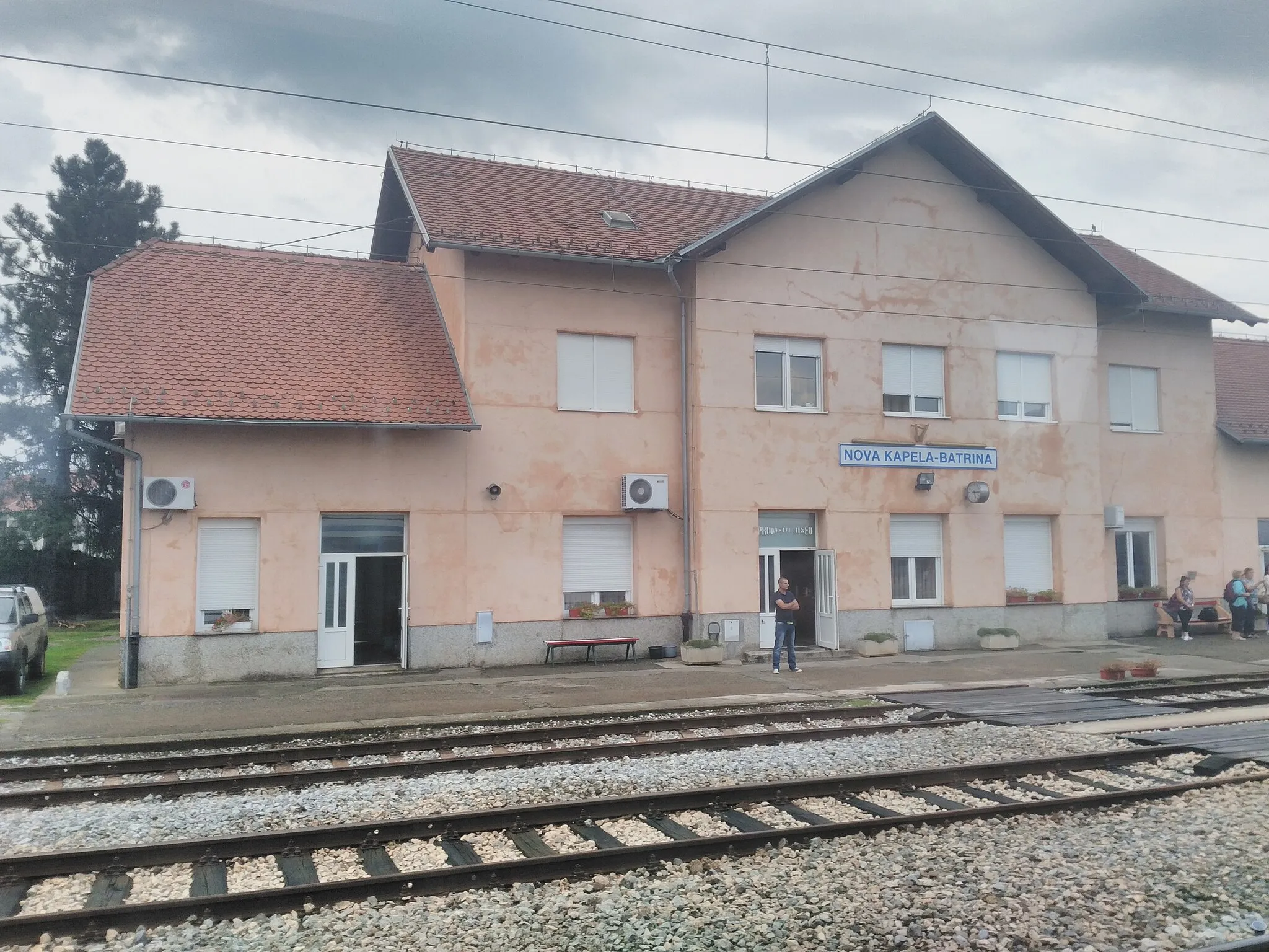 Photo showing: Nova Kapela–Batrina railway station
