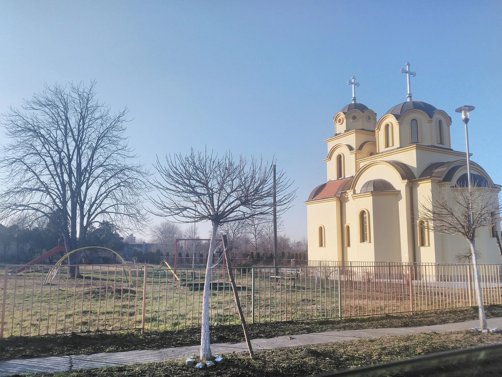 Photo showing: Serbian Orthodox Church in the village of Silaš.