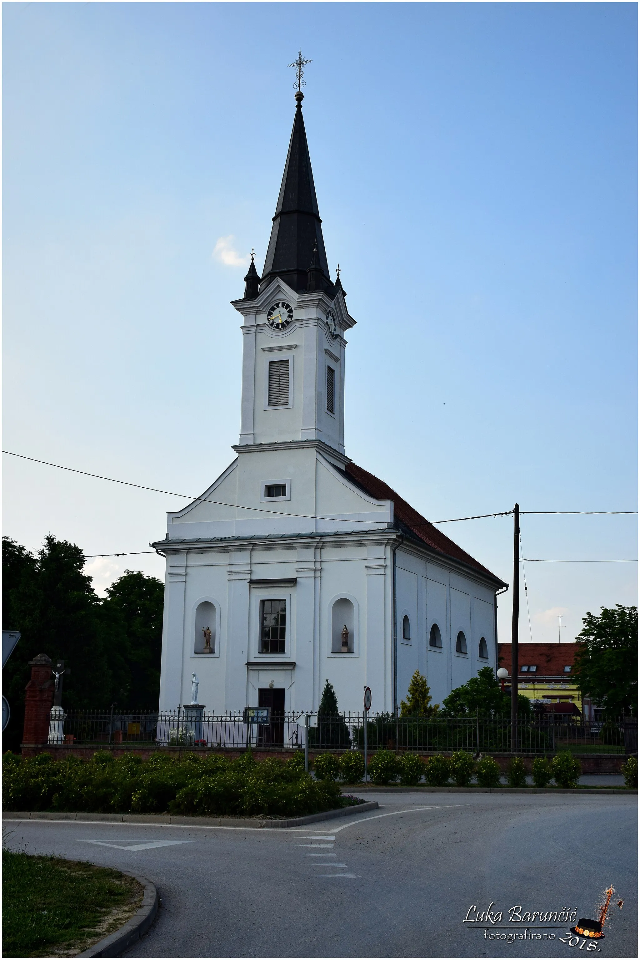 Photo showing: Crkva sv. Lovre Đakona i Mučenika
