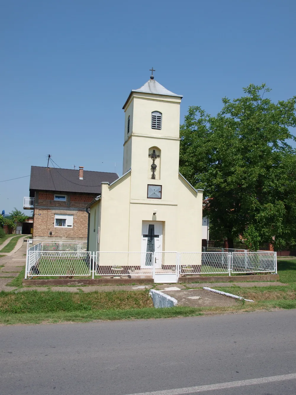 Photo showing: Kapela u selu Sapci, Brodsko-posavska županija.