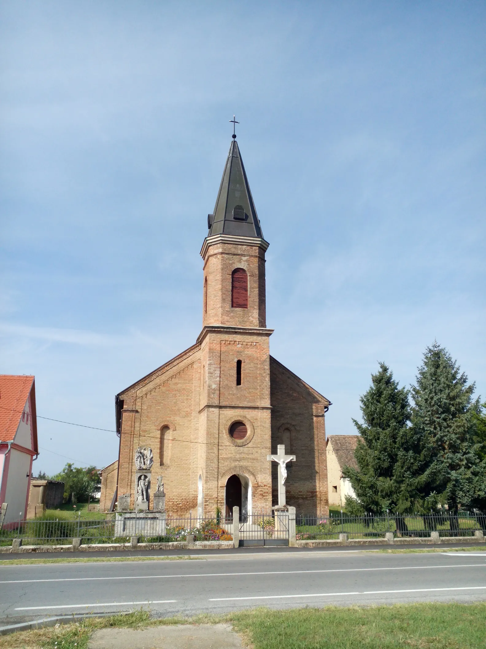 Photo showing: St. Martin's Church, Grabovac.