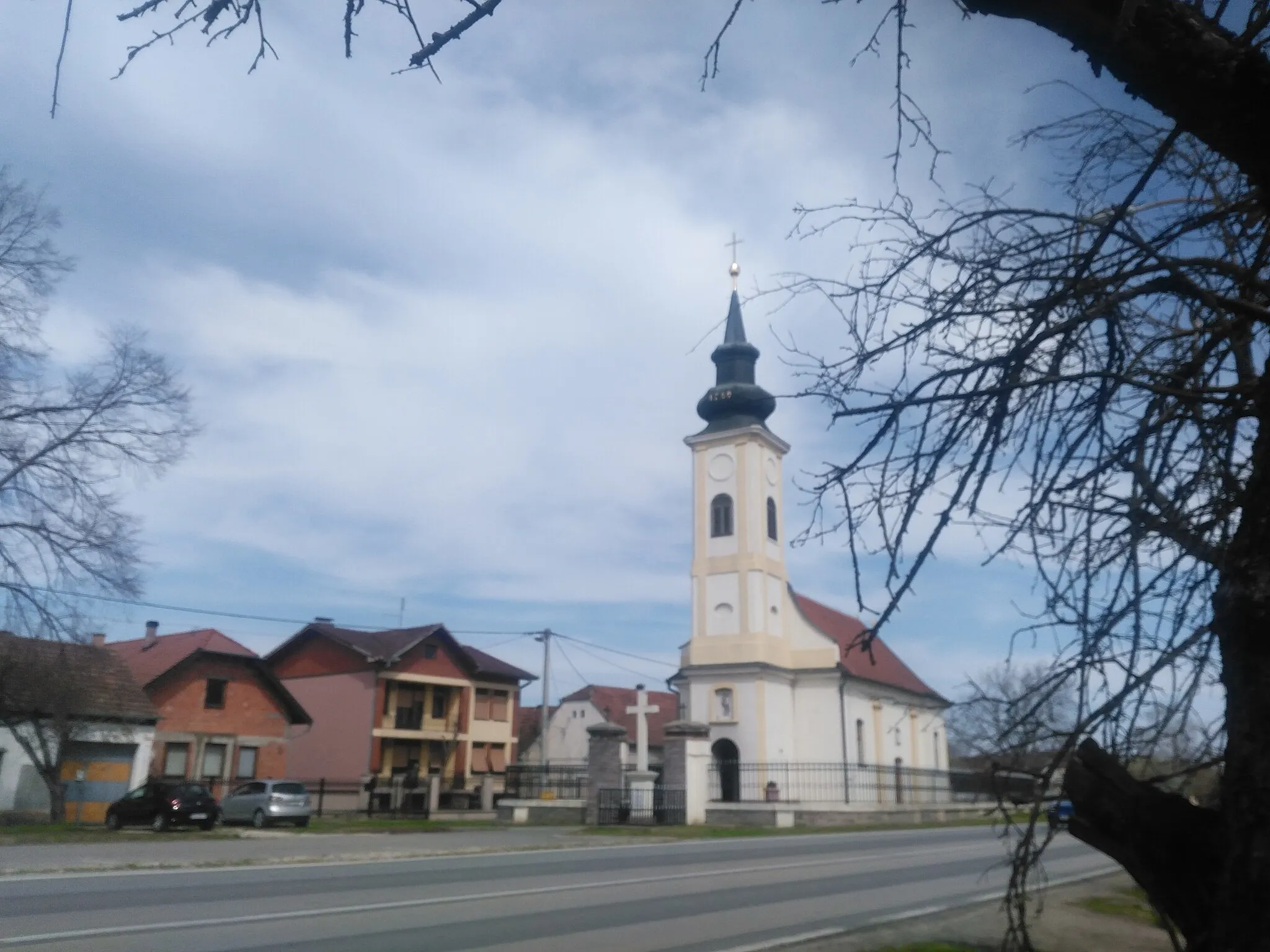 Photo showing: Bršadin church
