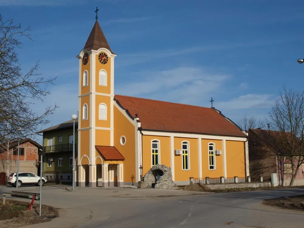 Photo showing: Crkva u selu Ruščica, koje se nalazi u u Brodsko-posavskoj županiji.