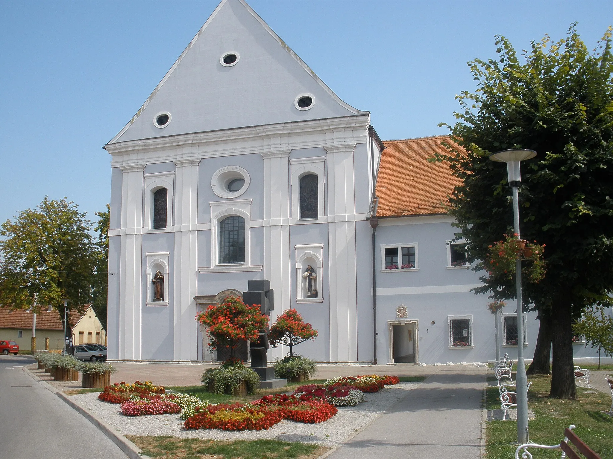 Photo showing: Franjevački samostan u Slavonskome Brodu.